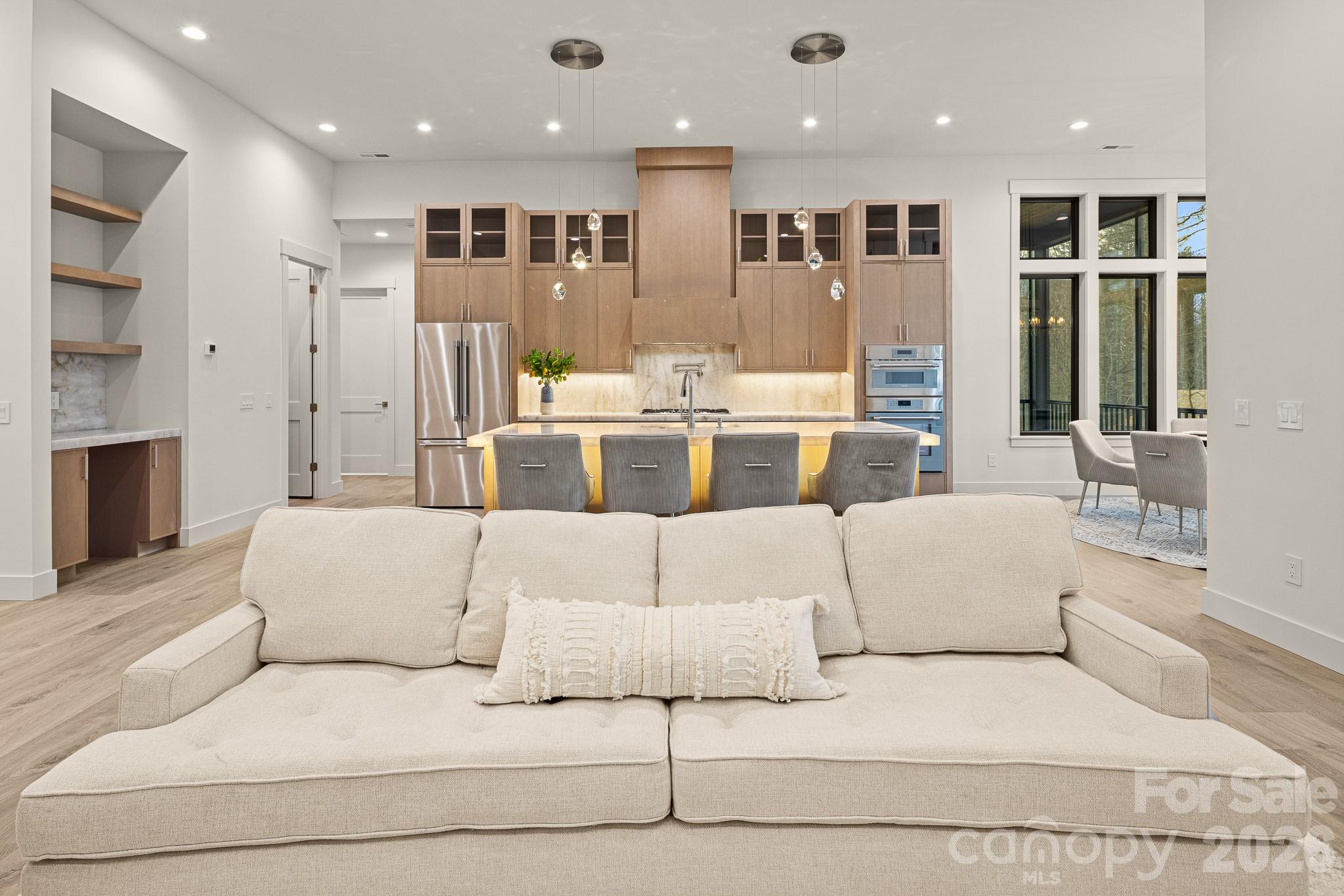 88 Sunridge Avenue #15 — Horse Shoe