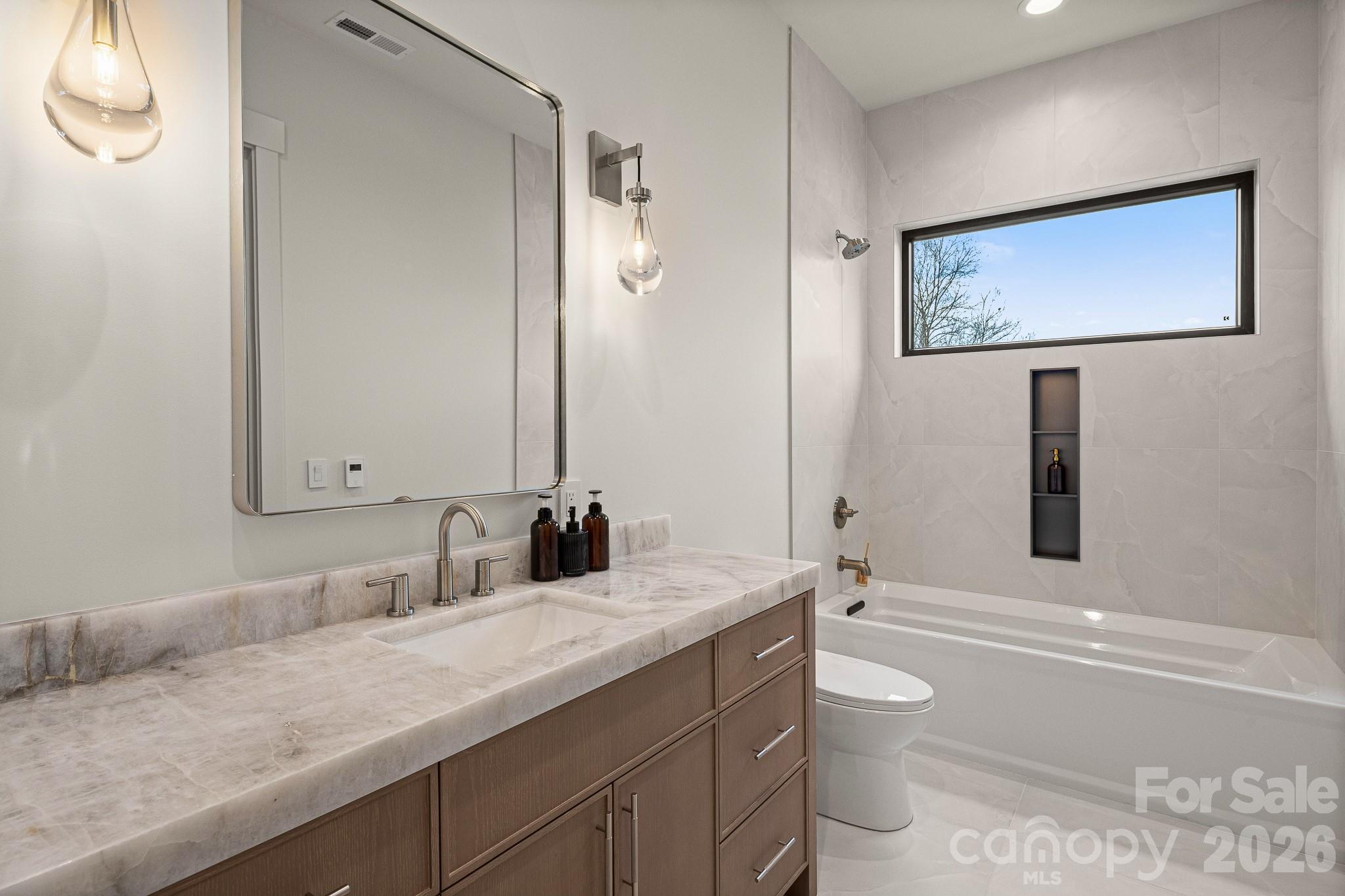 88 Sunridge Avenue #15 — Horse Shoe