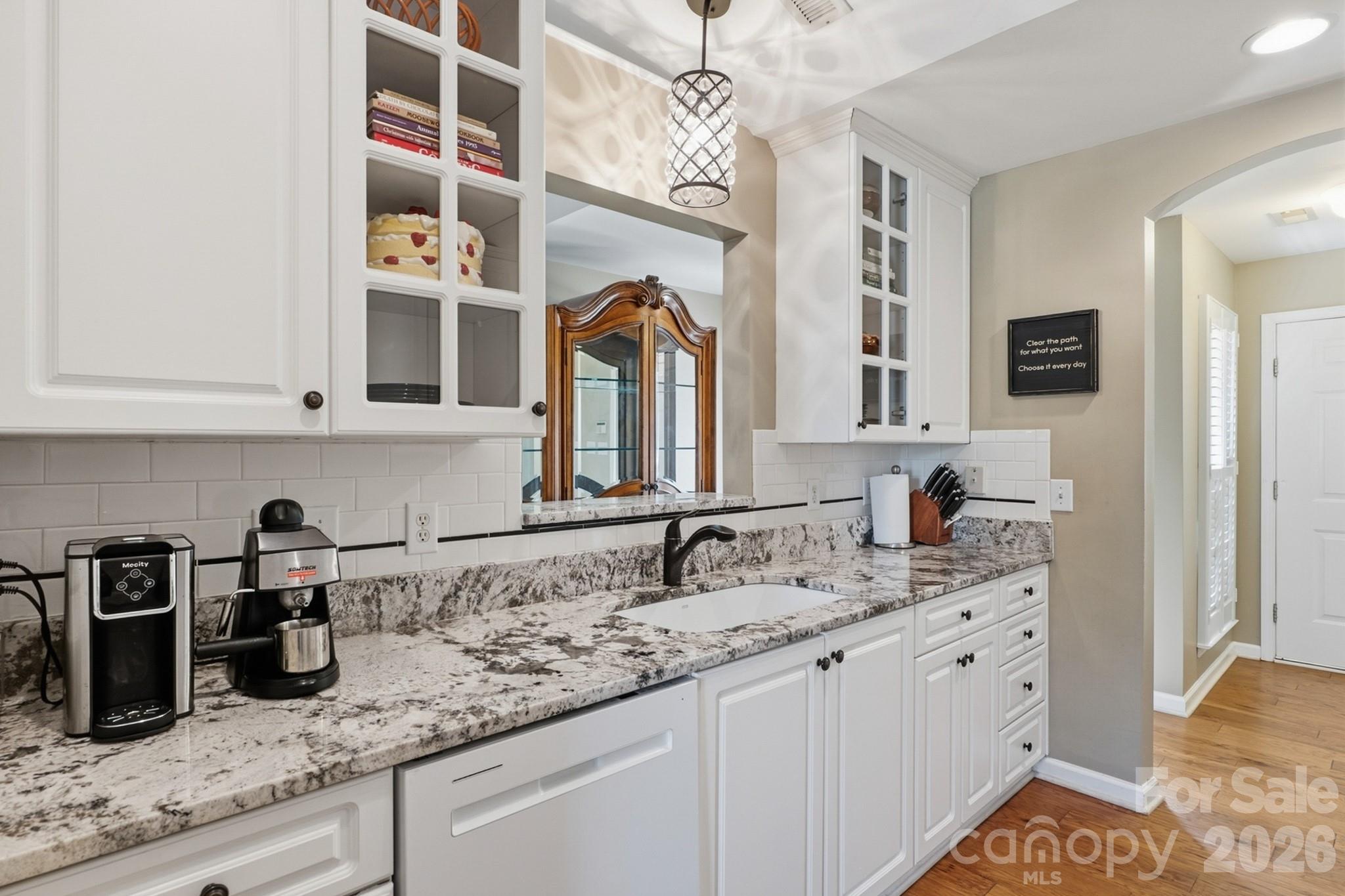 7224 Swans Run Road — Charlotte
