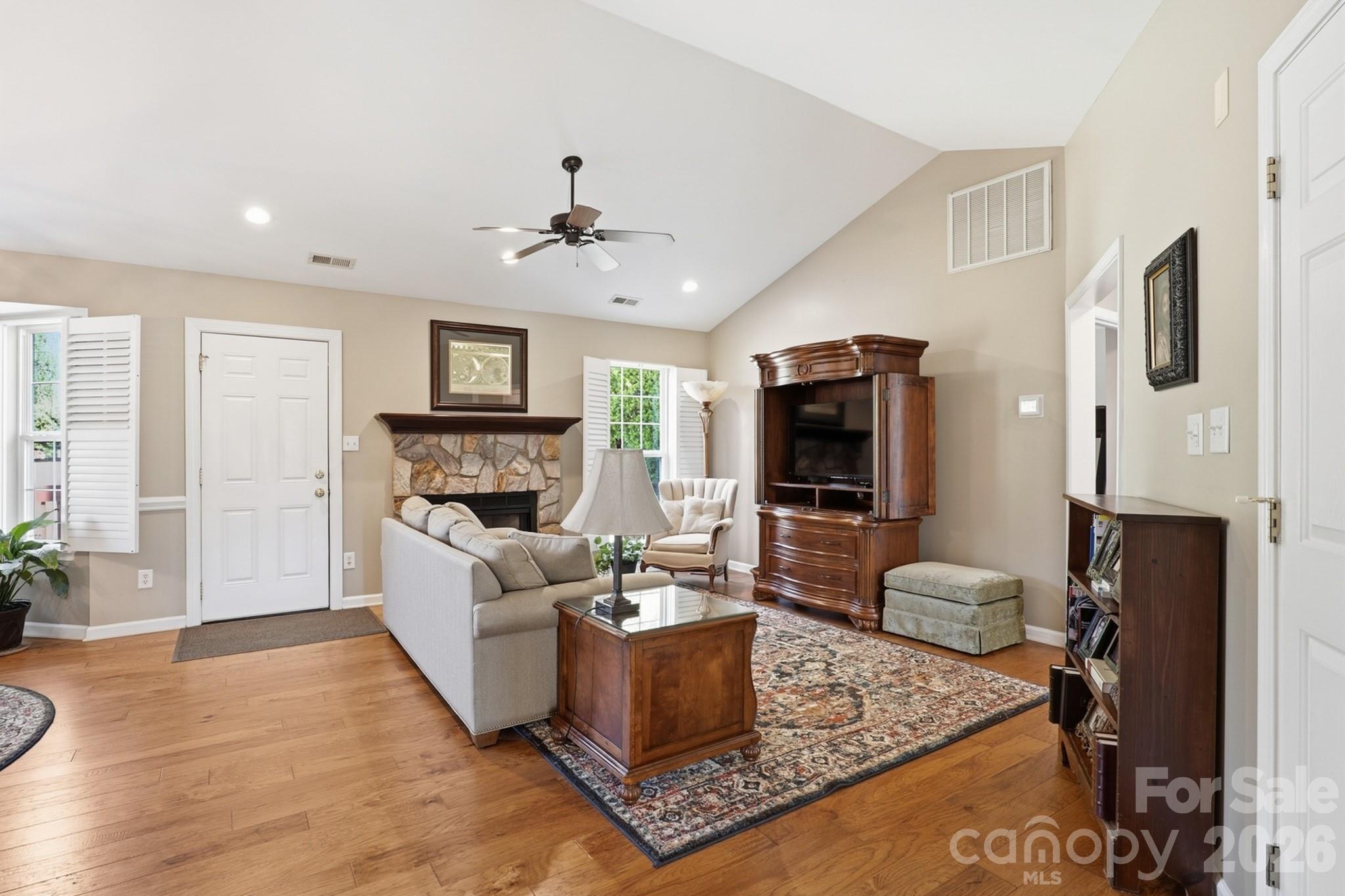 7224 Swans Run Road — Charlotte