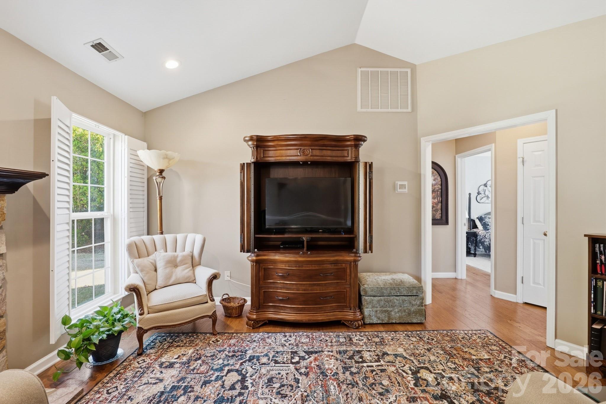 7224 Swans Run Road — Charlotte