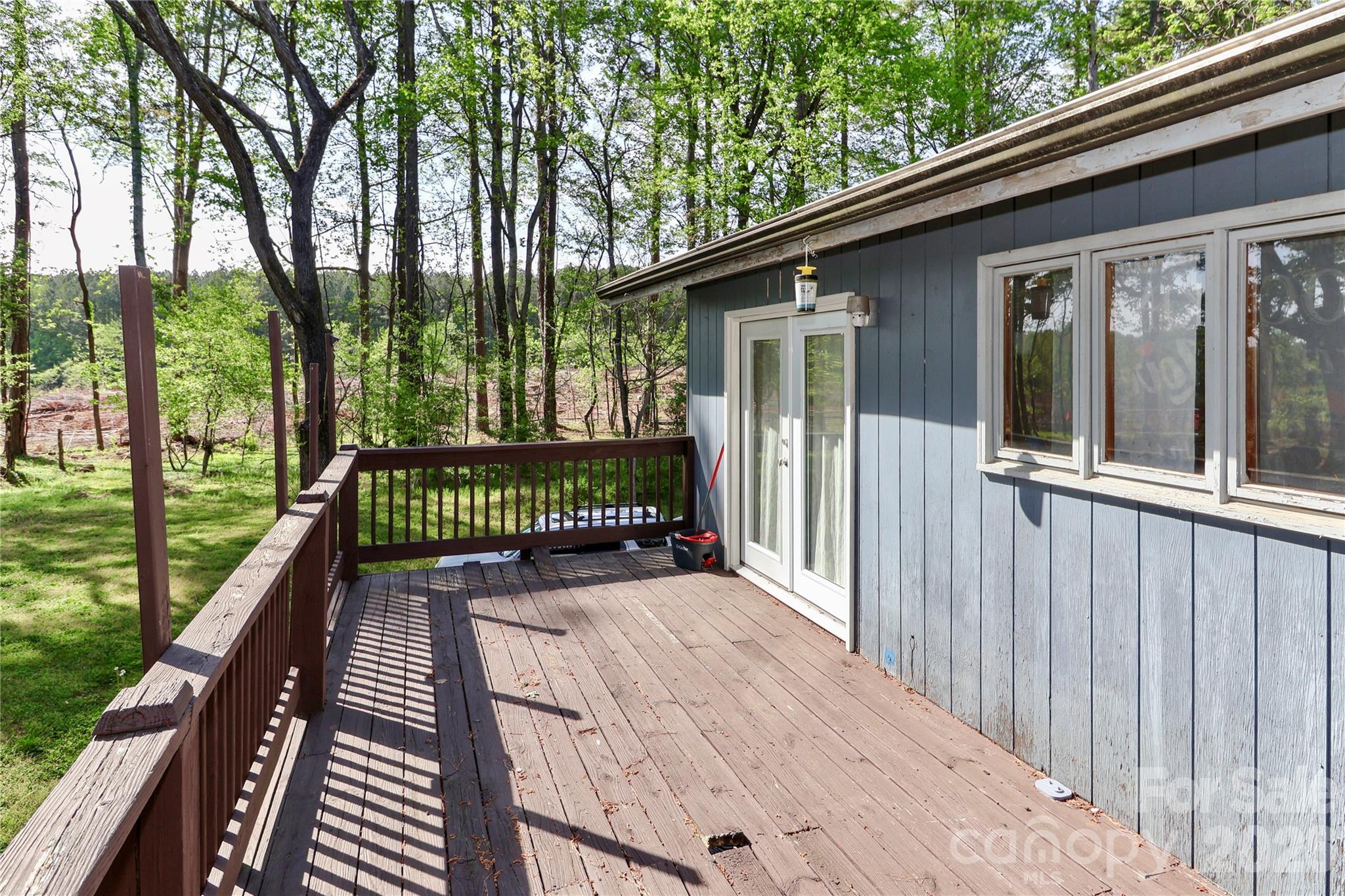 225 Midway Road — Statesville