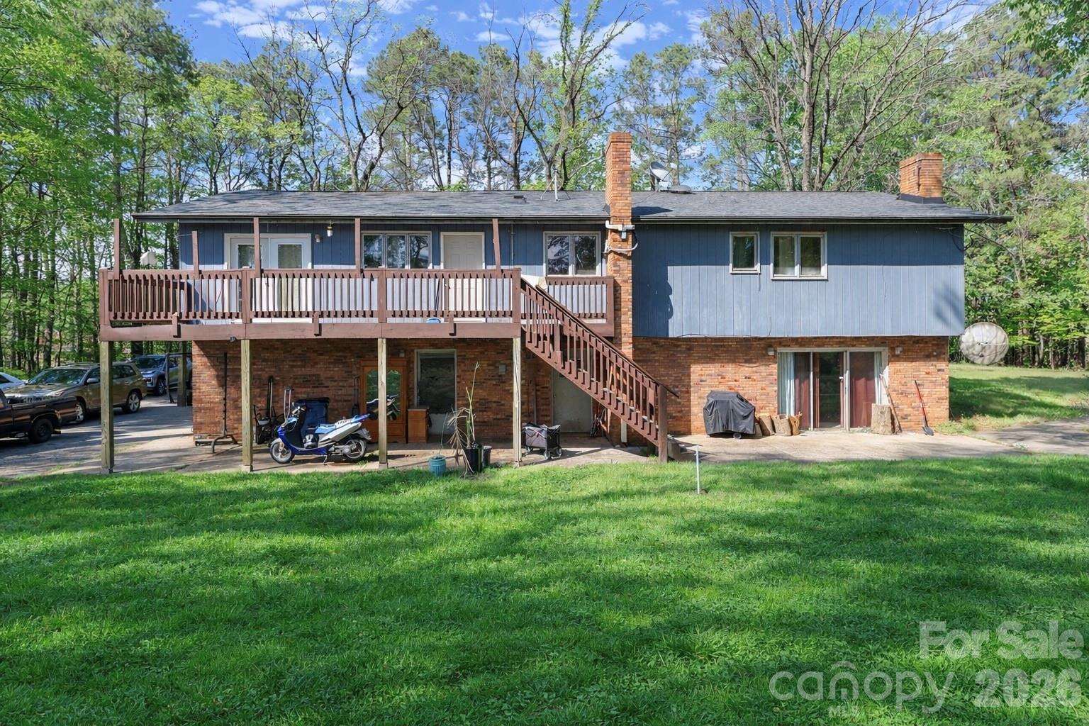 225 Midway Road — Statesville