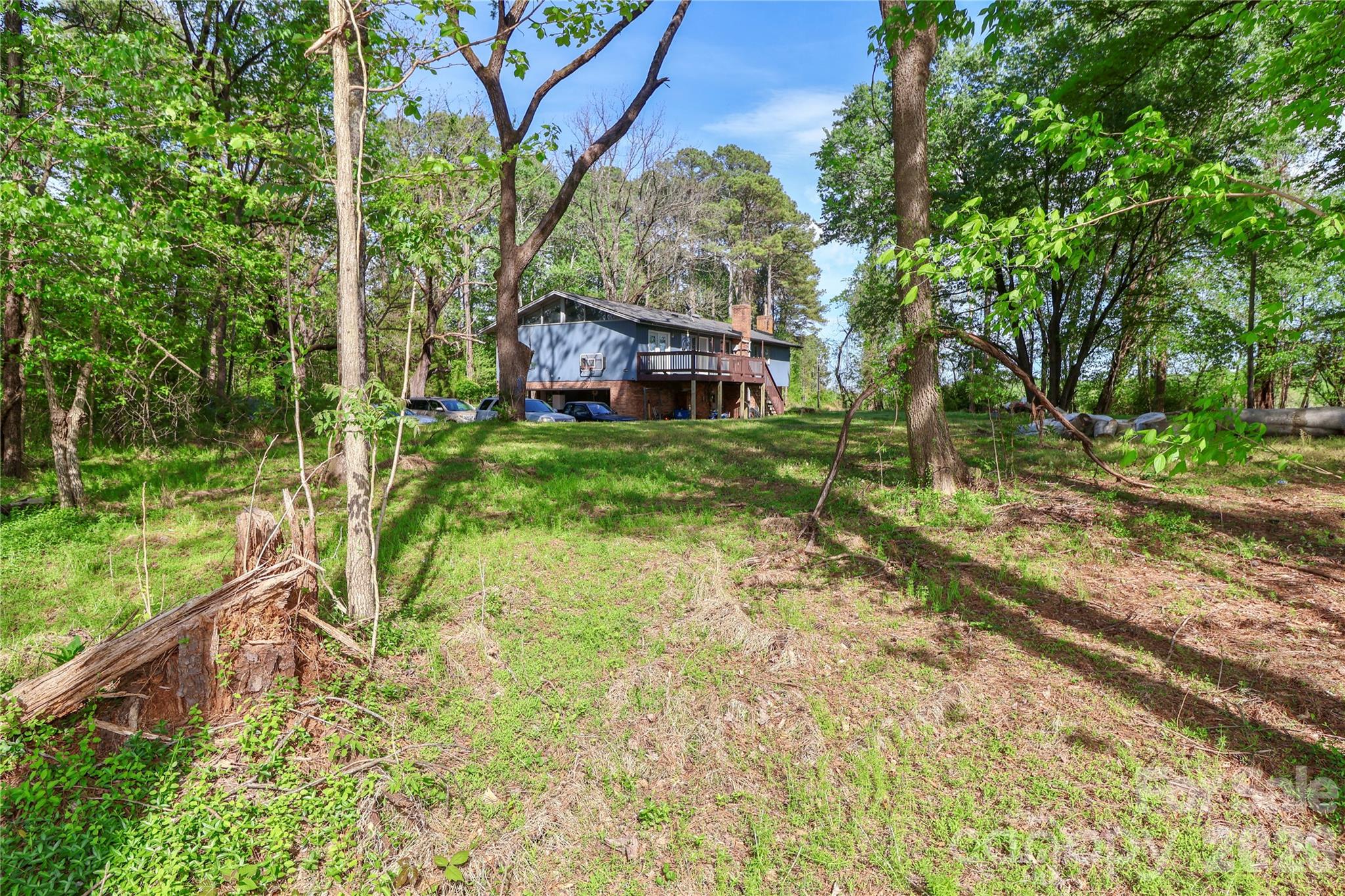 225 Midway Road — Statesville