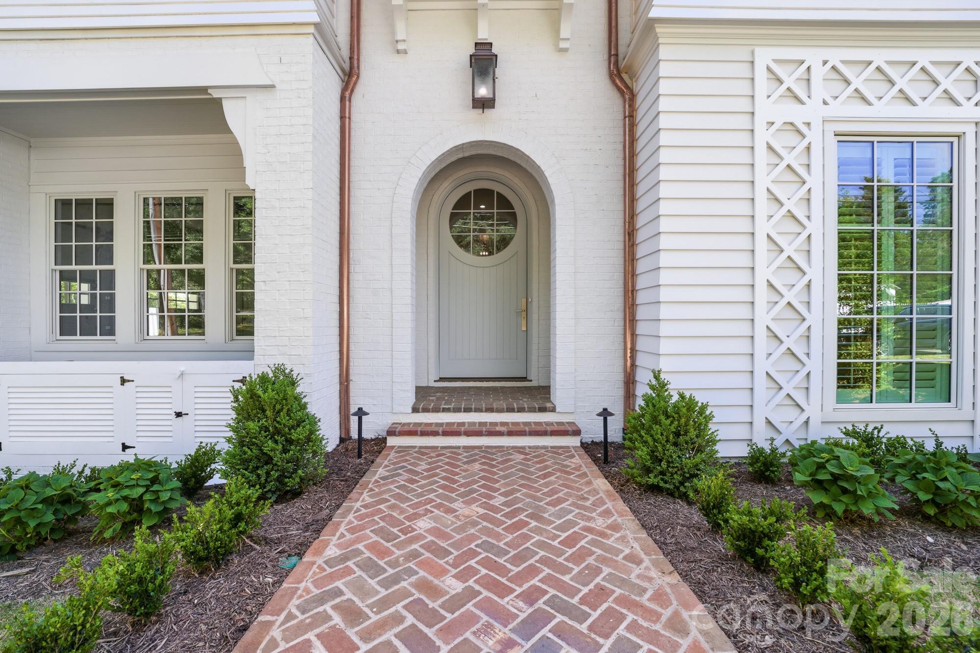 222 Walnut Street — Davidson