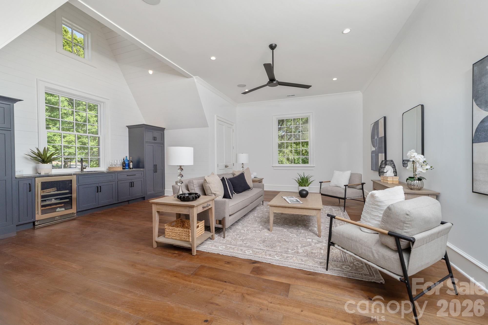 222 Walnut Street — Davidson