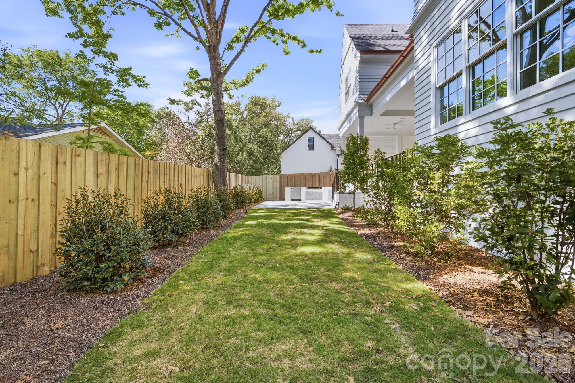 222 Walnut Street — Davidson