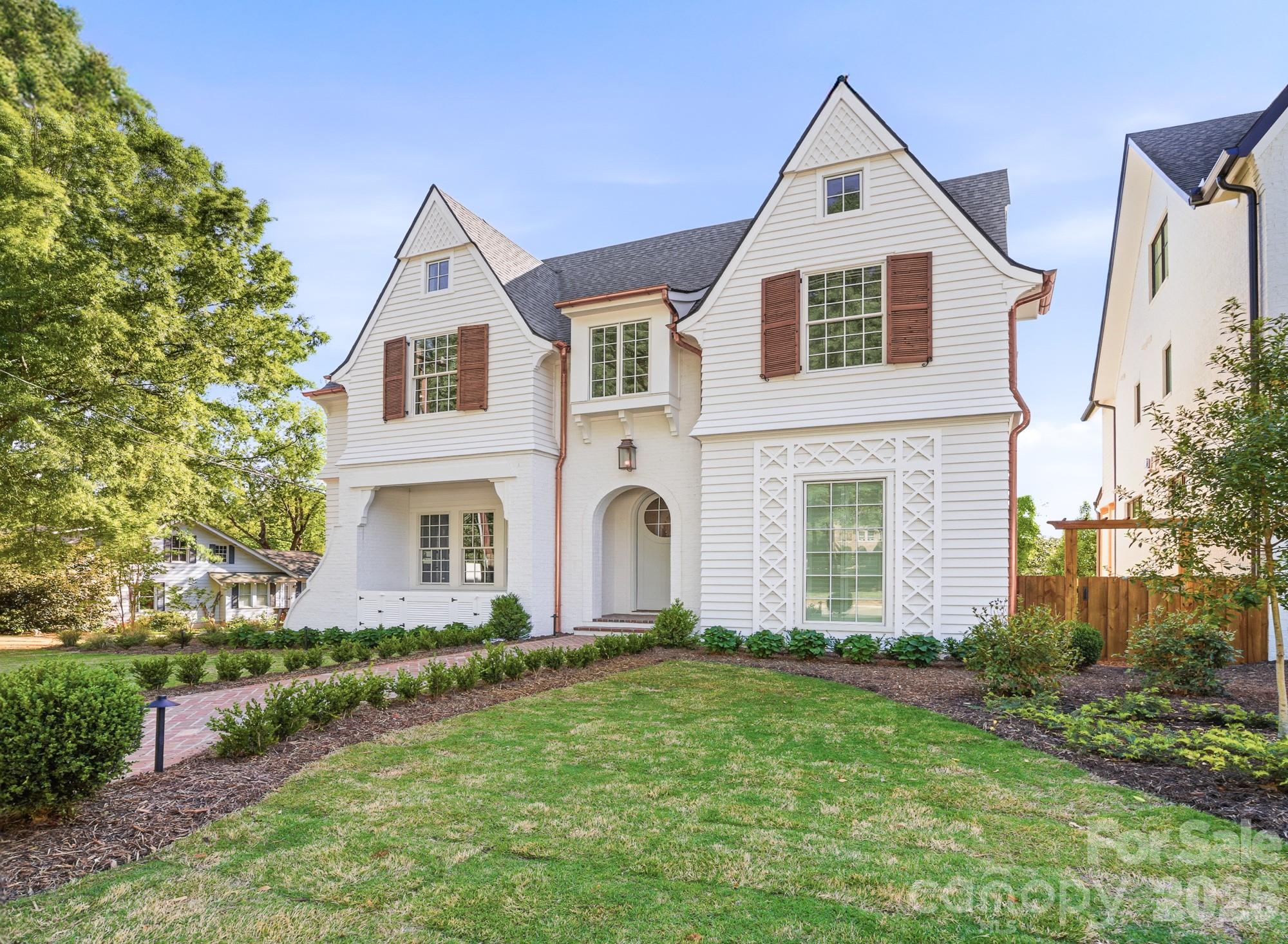 222 Walnut Street — Davidson
