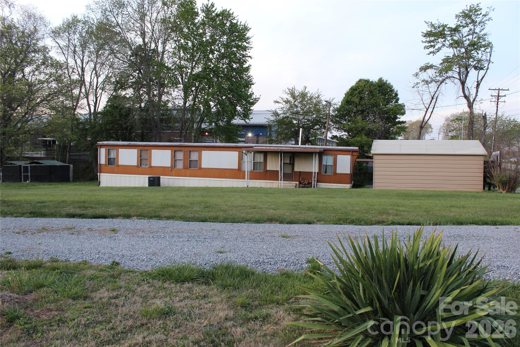 300 Banner Farm Road — Mills River