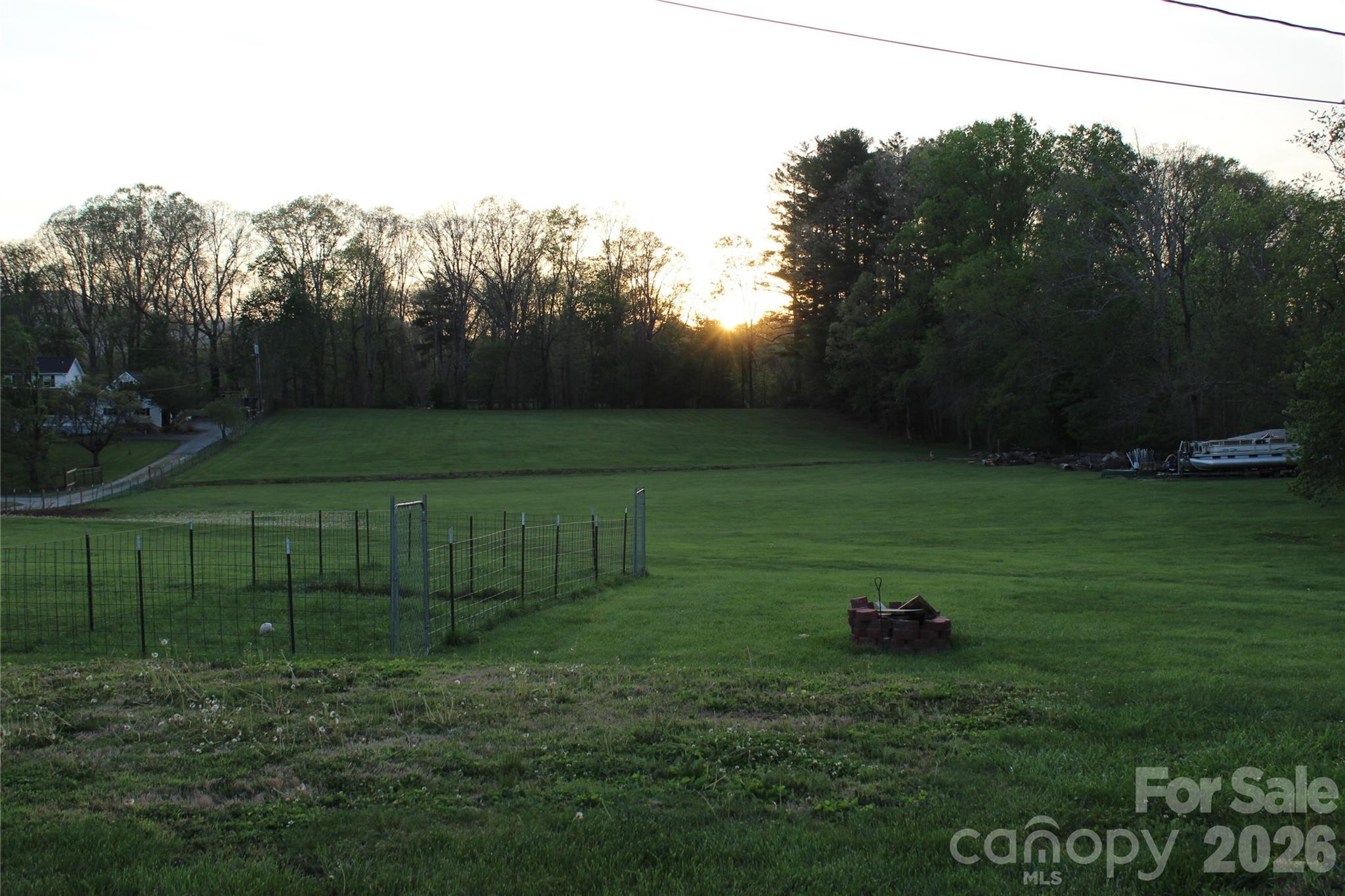 300 Banner Farm Road — Mills River