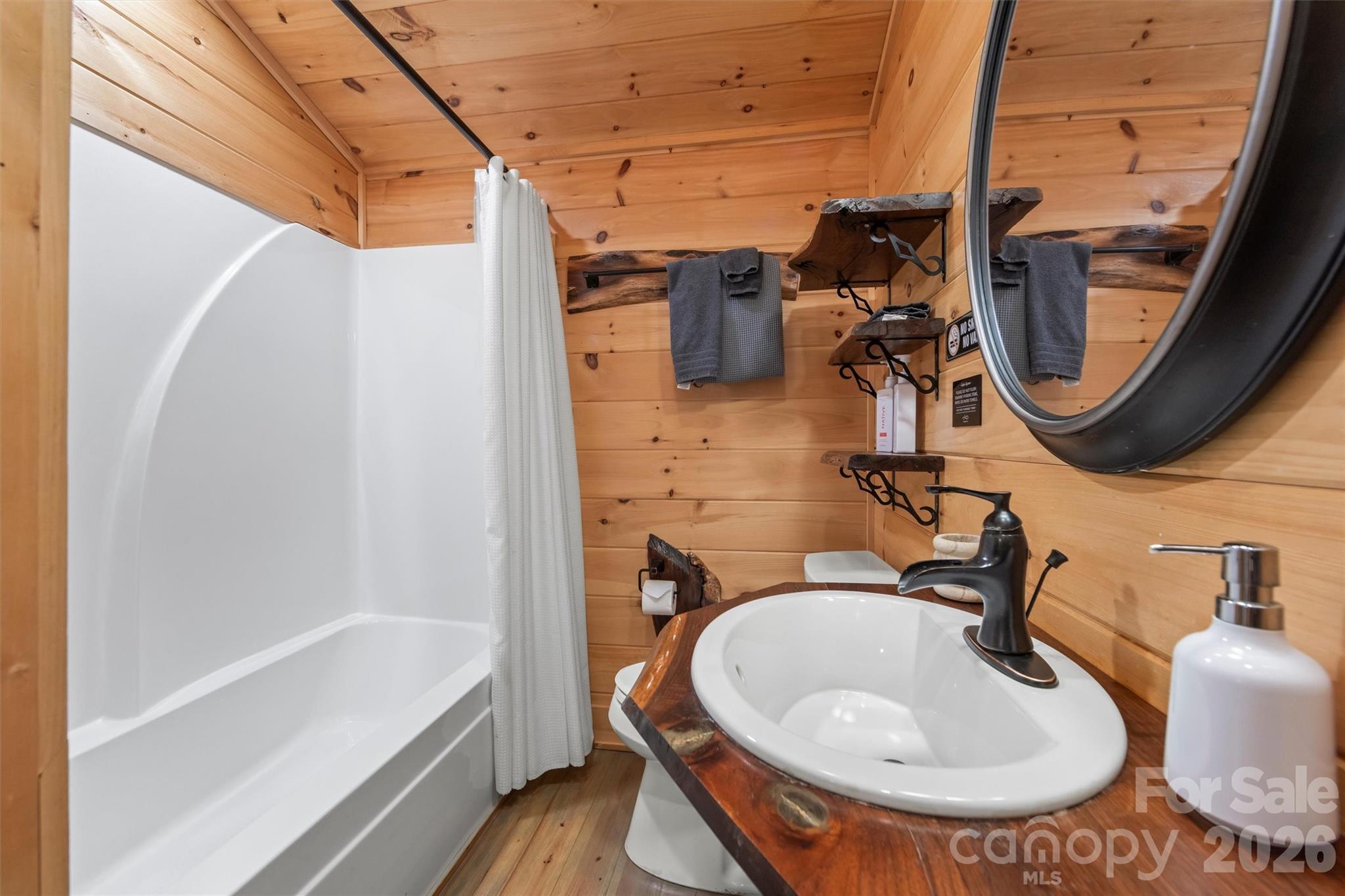 356 Walnut Cove Ridge — Bryson City