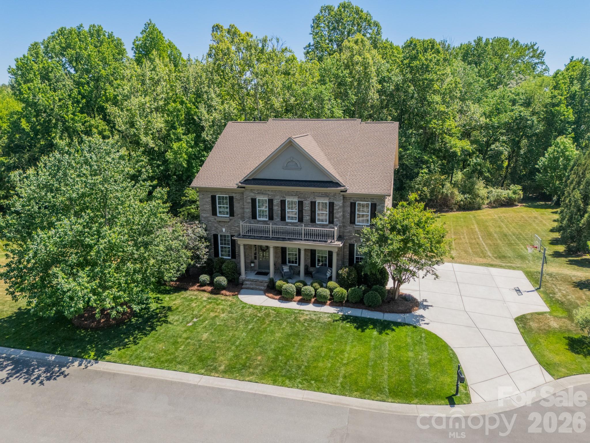2301 Worthington Drive — Weddington