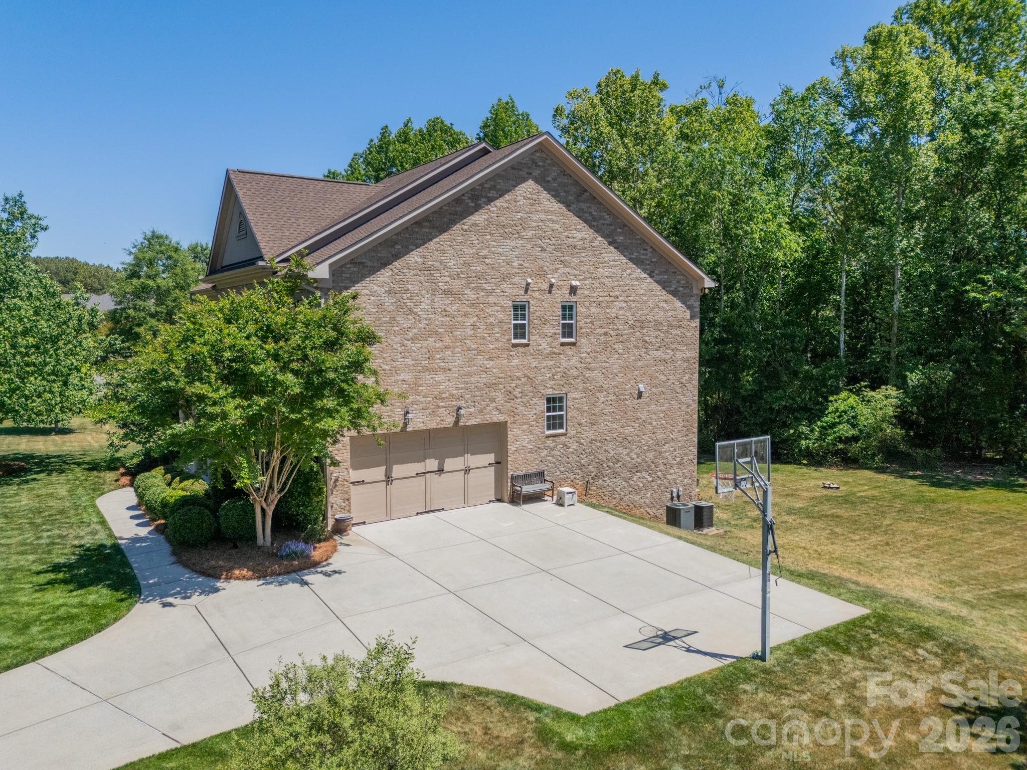 2301 Worthington Drive — Weddington