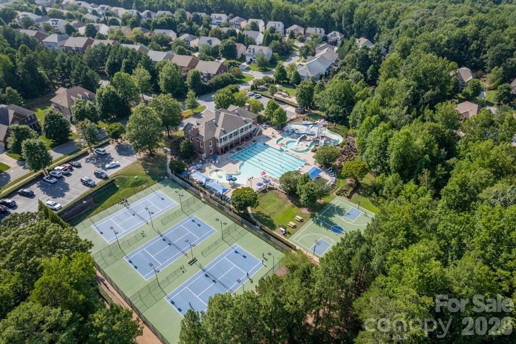 2301 Worthington Drive — Weddington