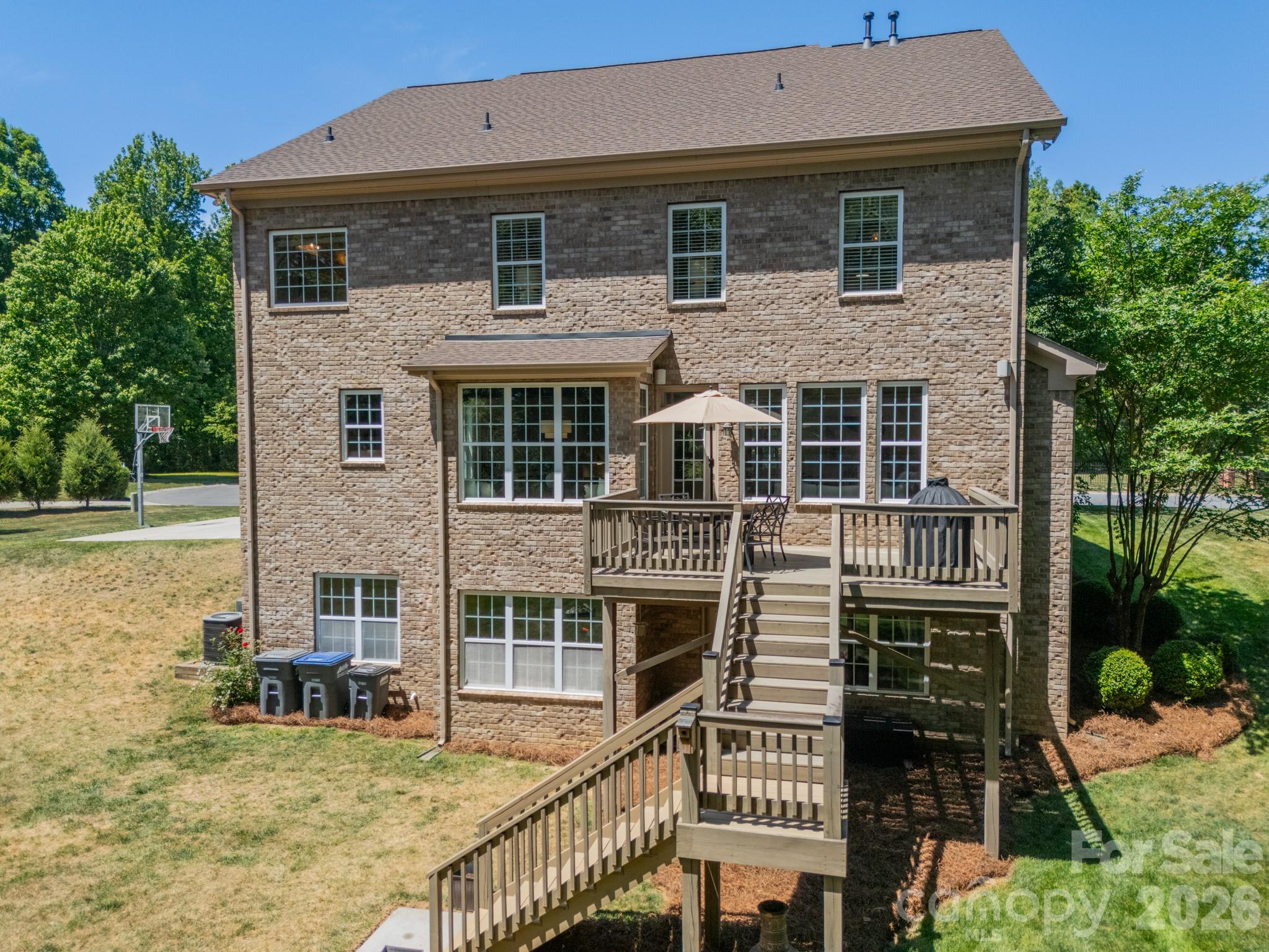 2301 Worthington Drive — Weddington