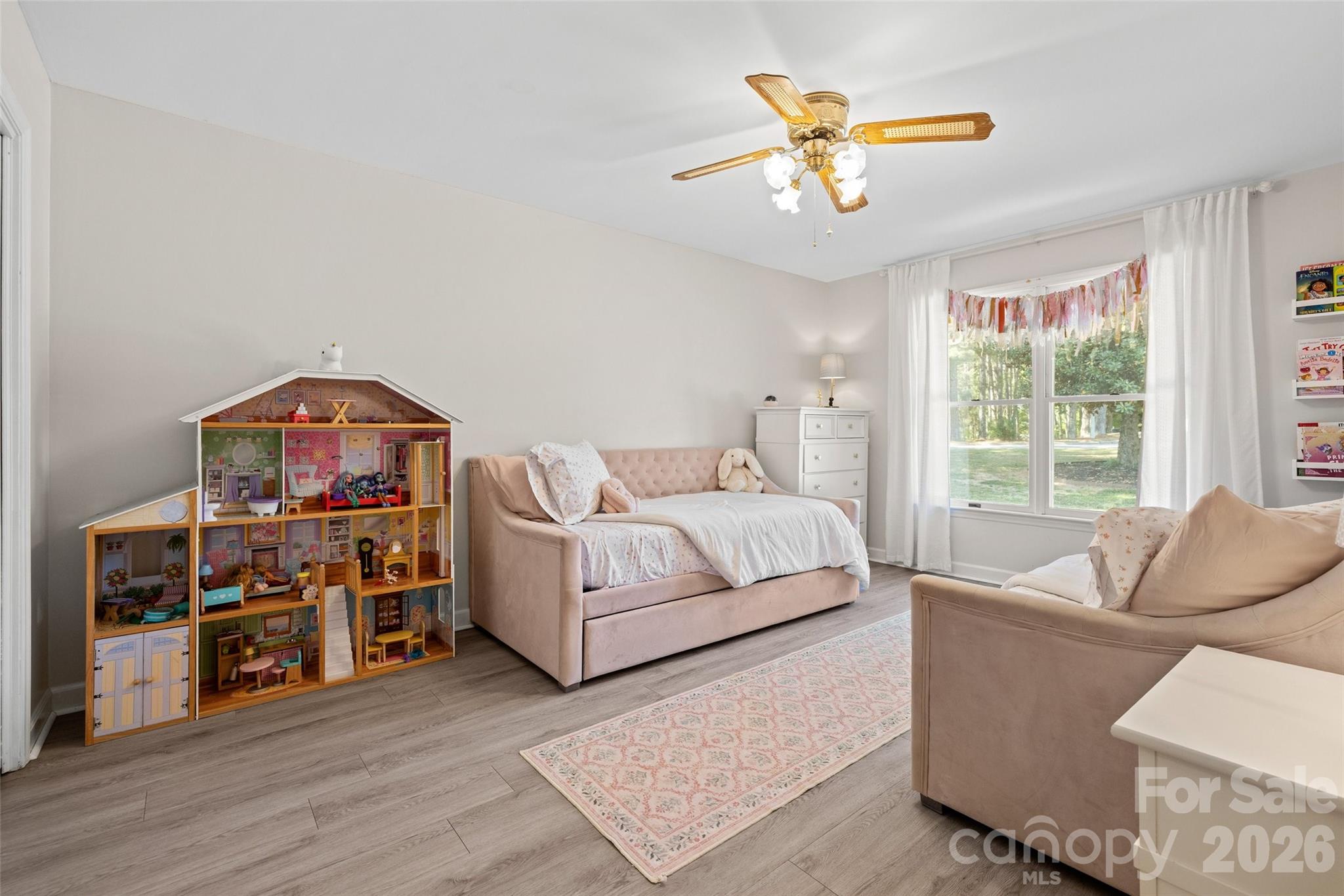1709 Lakeview Drive — Monroe
