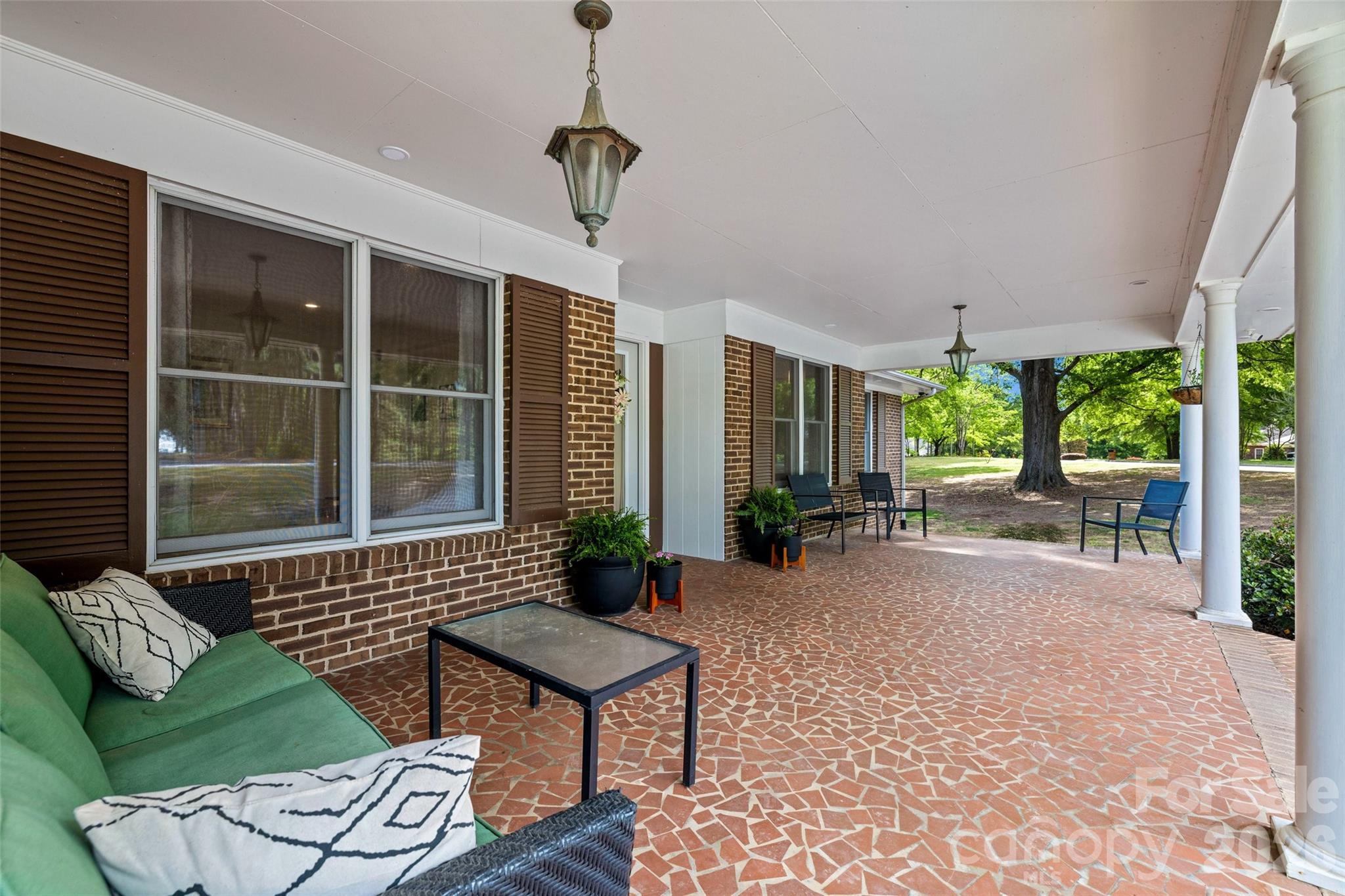 1709 Lakeview Drive — Monroe