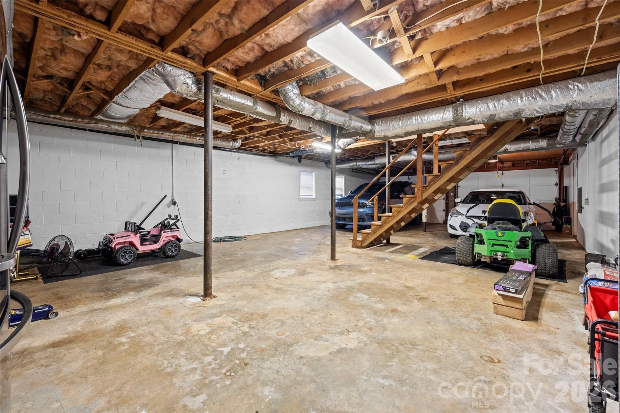 1709 Lakeview Drive — Monroe