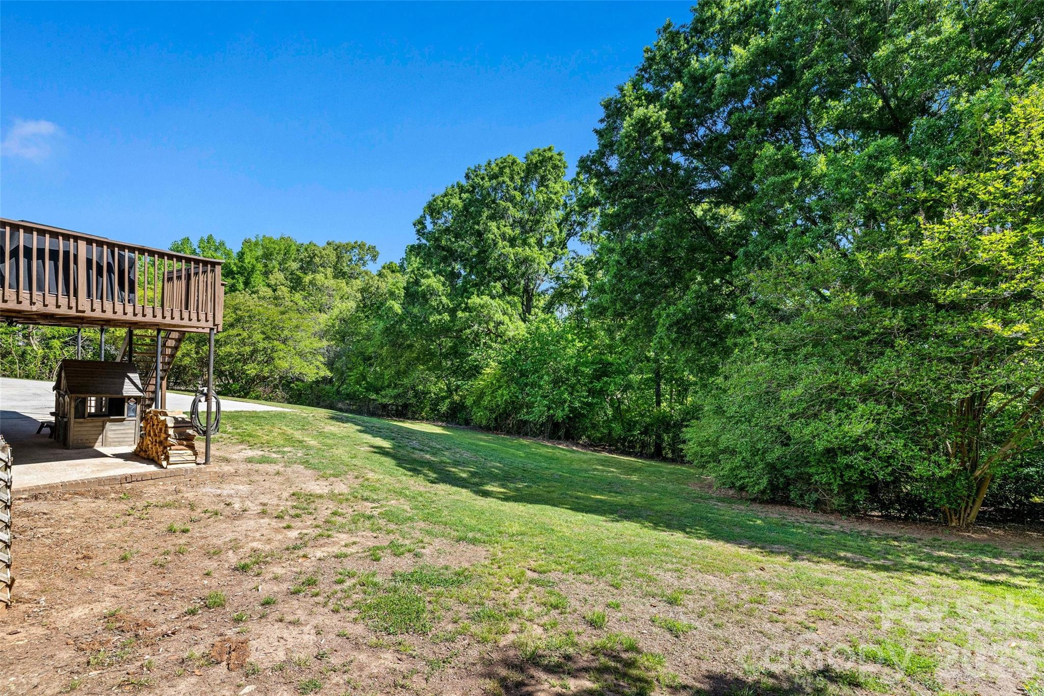 1709 Lakeview Drive — Monroe