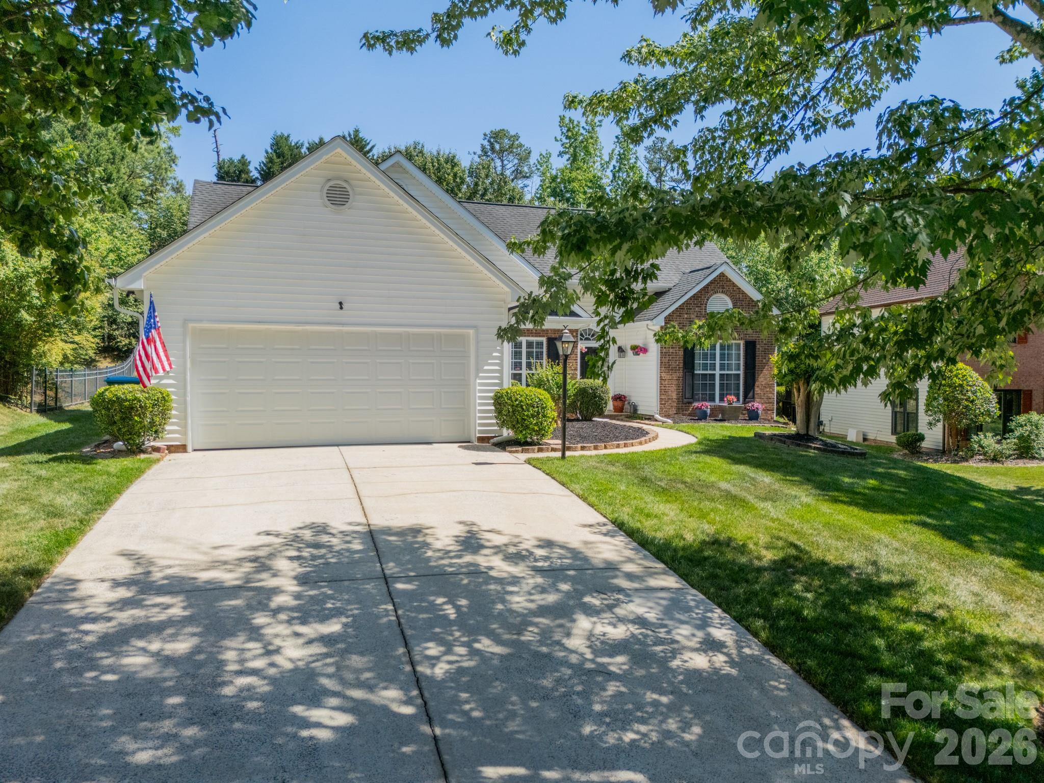 2810 Patten Hill Drive — Matthews