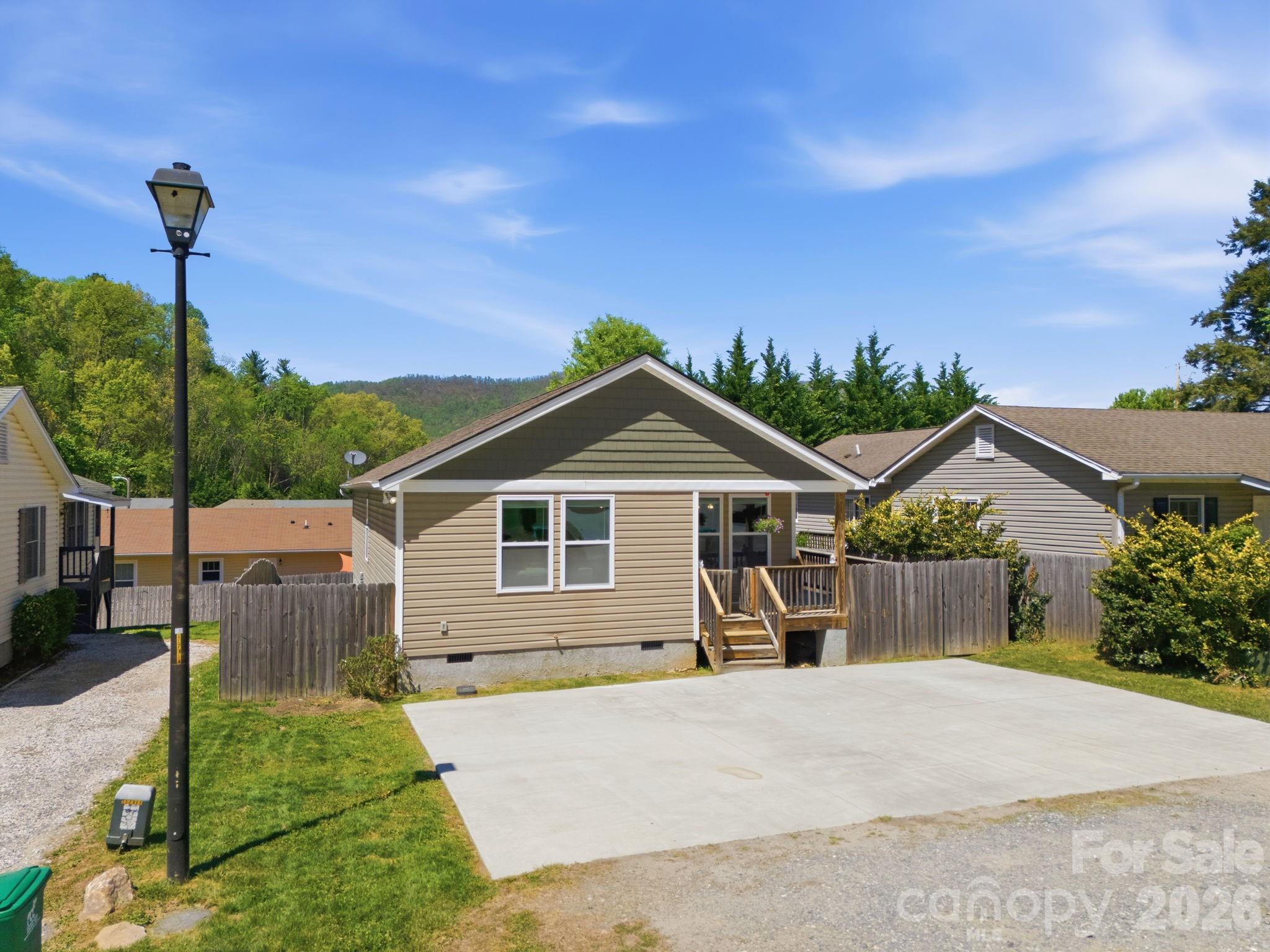 9 Half Moon Drive — Swannanoa