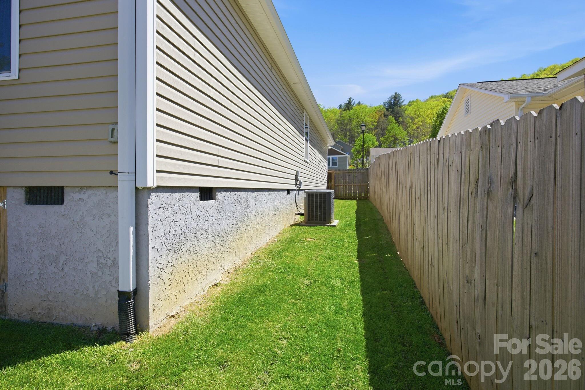 9 Half Moon Drive — Swannanoa
