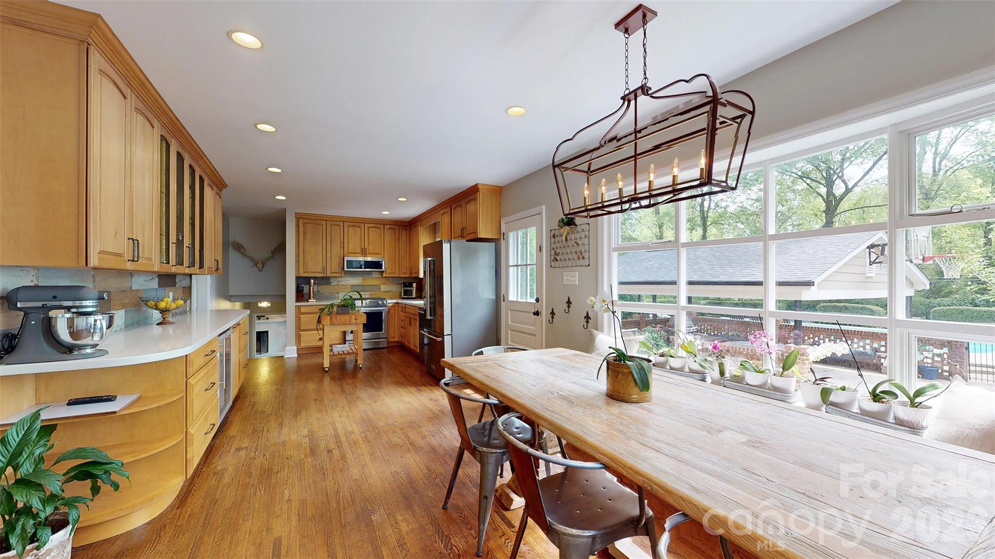 1419 Cavendish Court — Charlotte