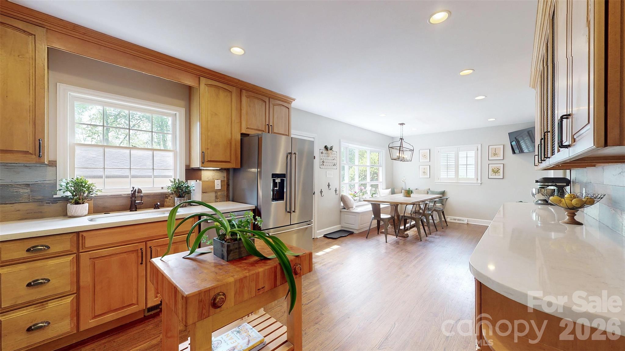 1419 Cavendish Court — Charlotte