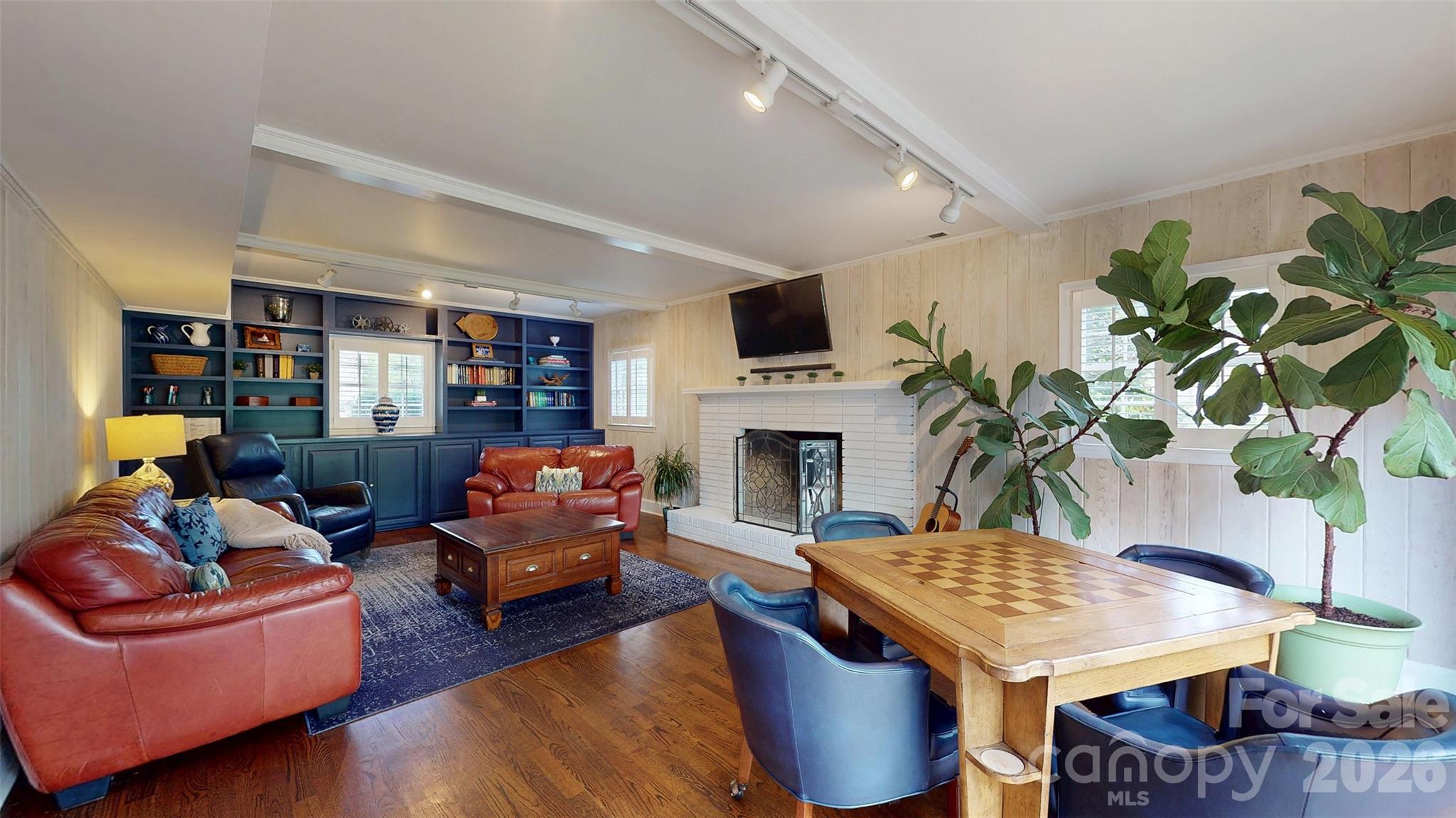 1419 Cavendish Court — Charlotte