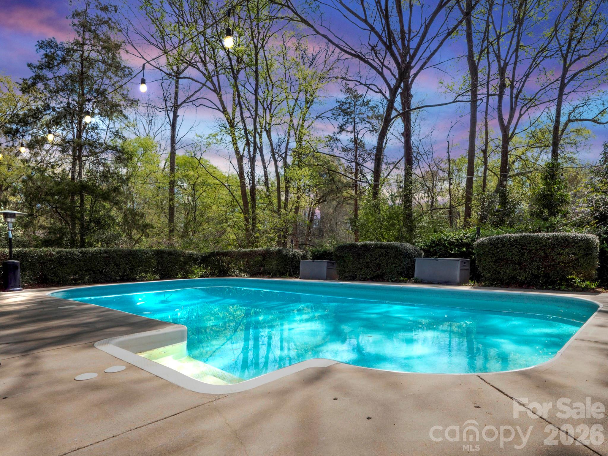 1419 Cavendish Court — Charlotte