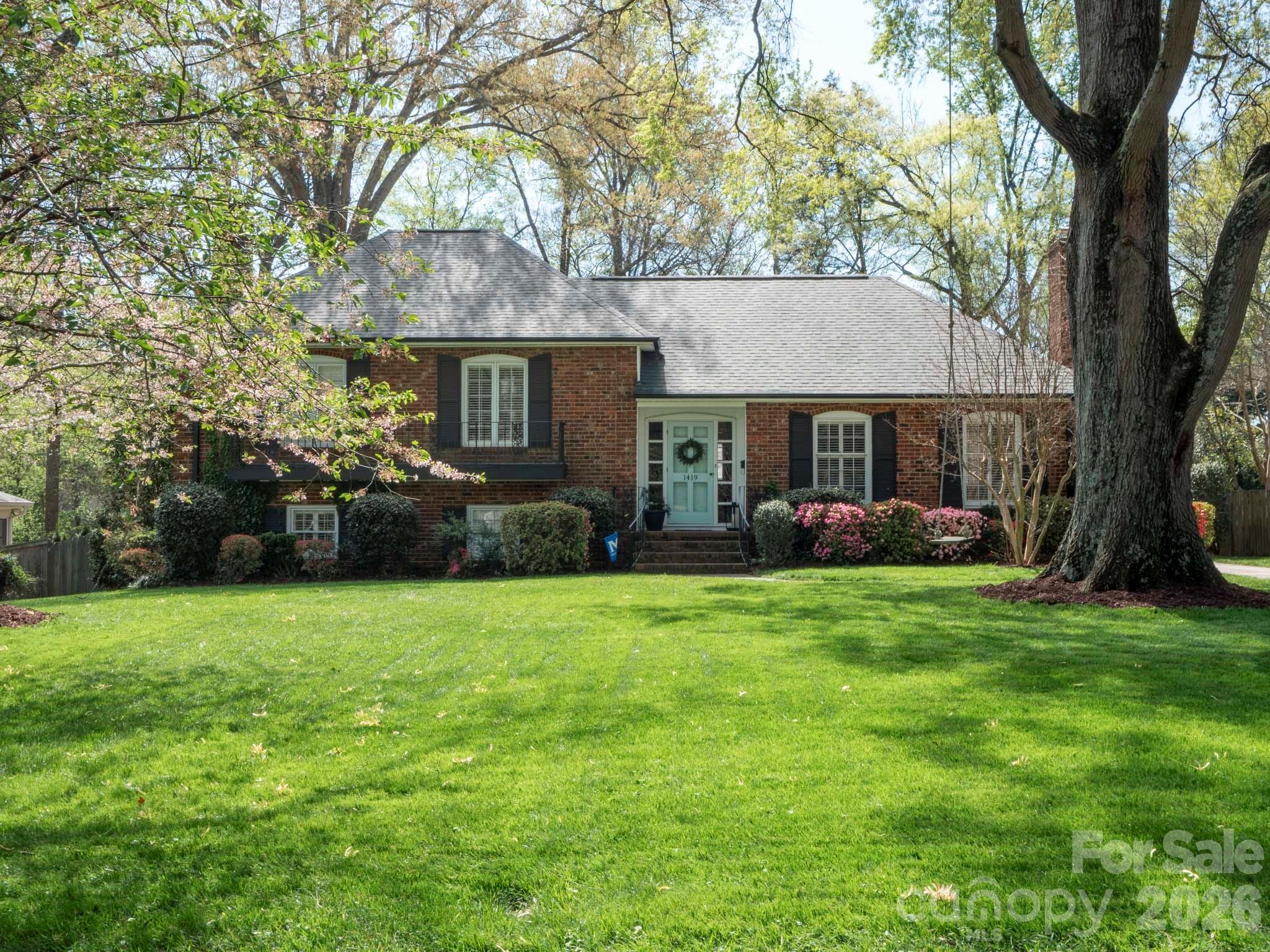 1419 Cavendish Court — Charlotte