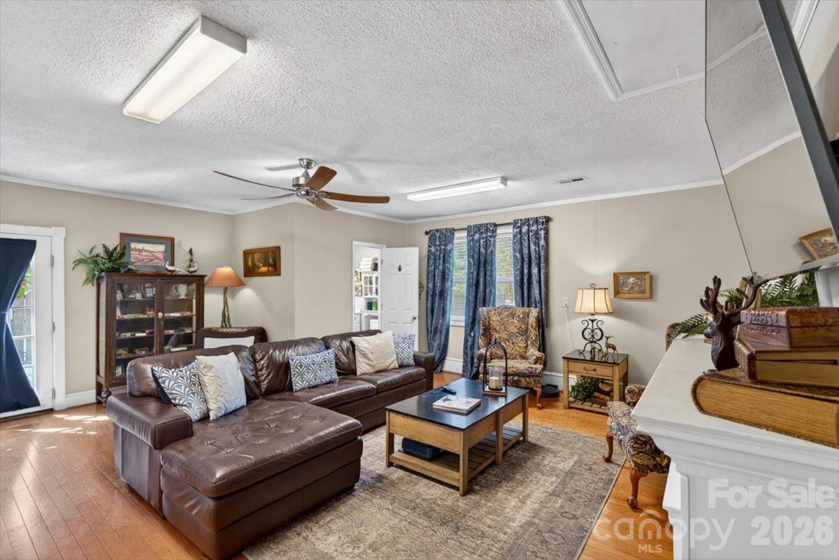 7142 Little Mountain Road — Sherrills Ford