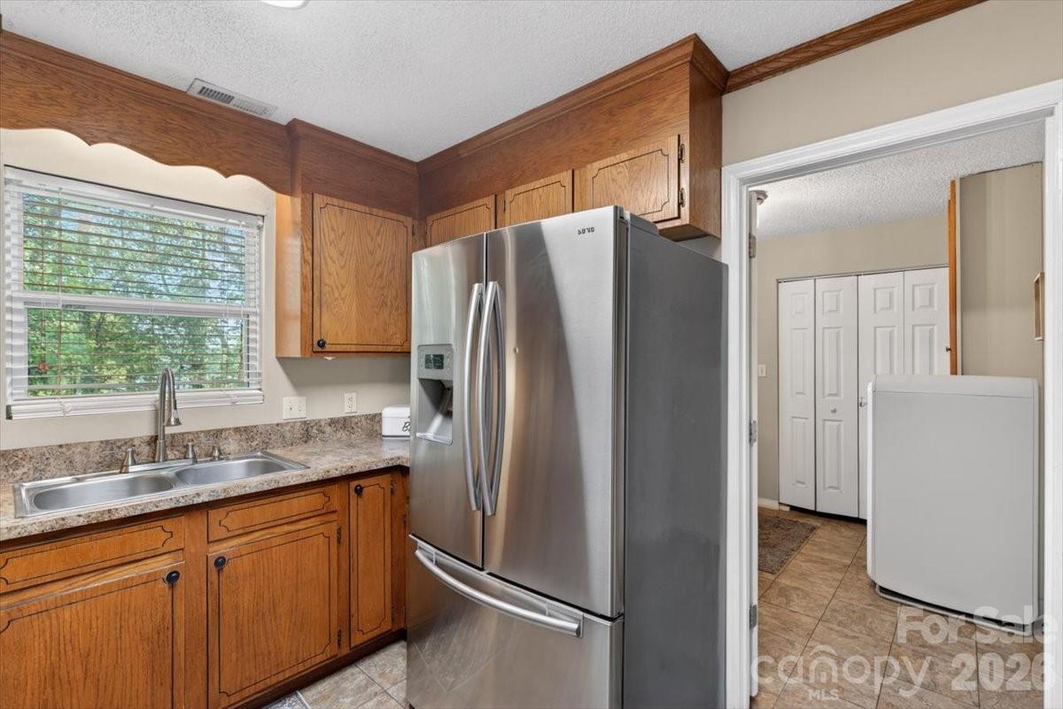 7142 Little Mountain Road — Sherrills Ford