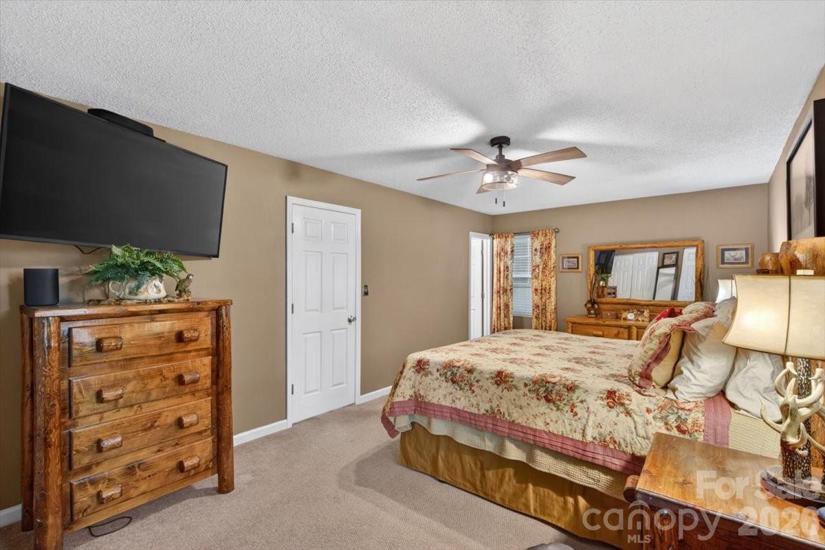 7142 Little Mountain Road — Sherrills Ford