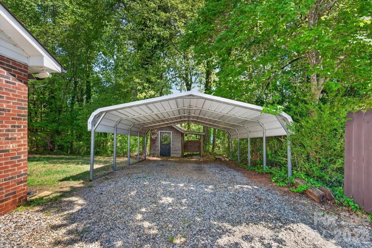 7142 Little Mountain Road — Sherrills Ford