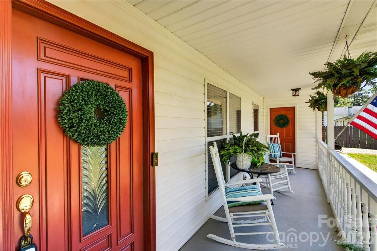 7142 Little Mountain Road — Sherrills Ford