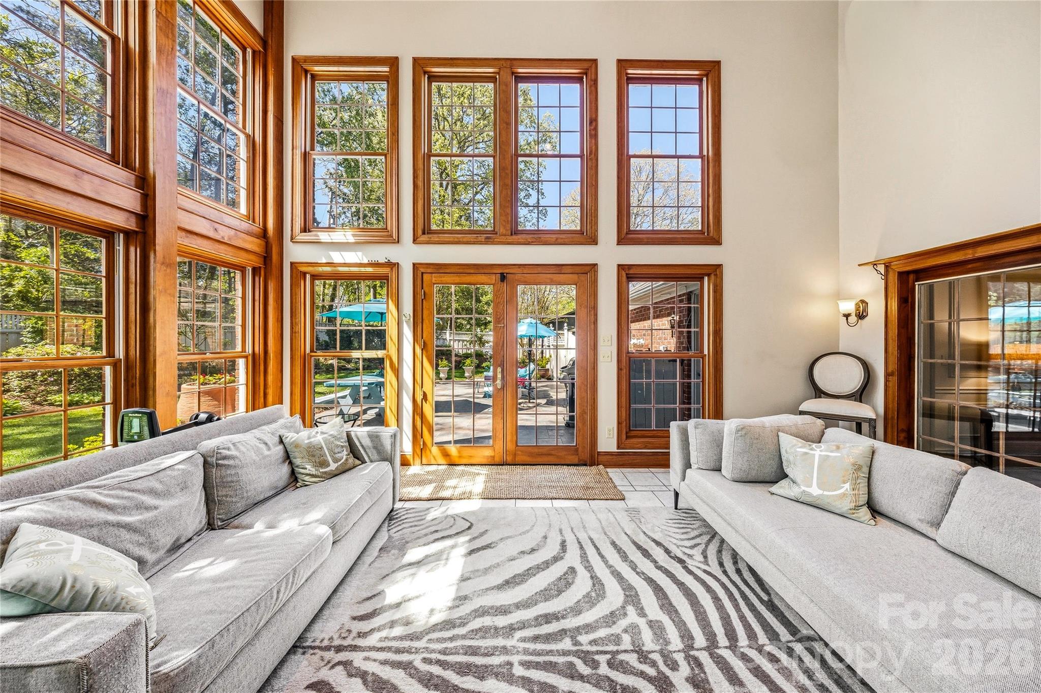 1218 Everette Place — Hendersonville