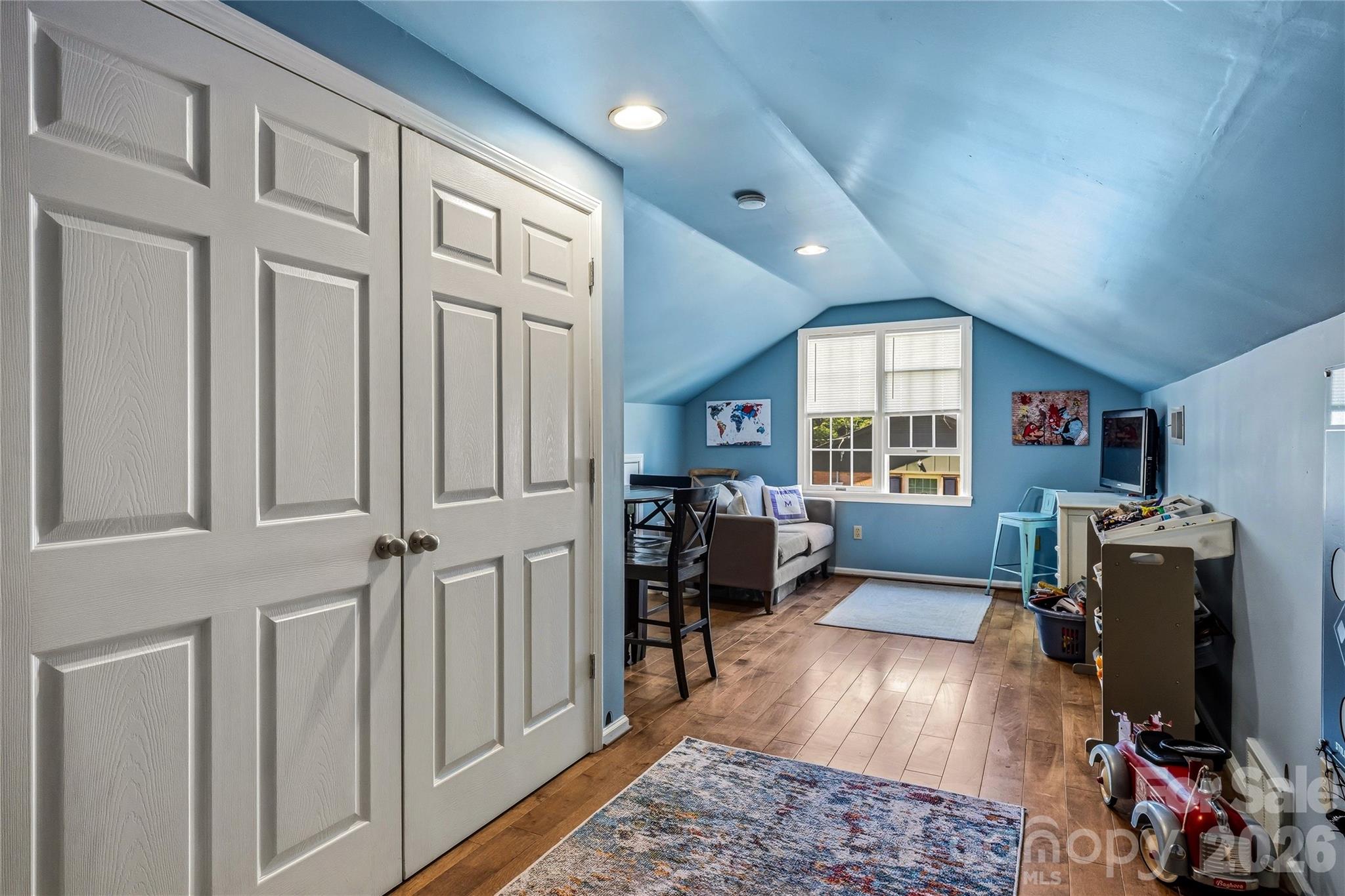 1218 Everette Place — Hendersonville
