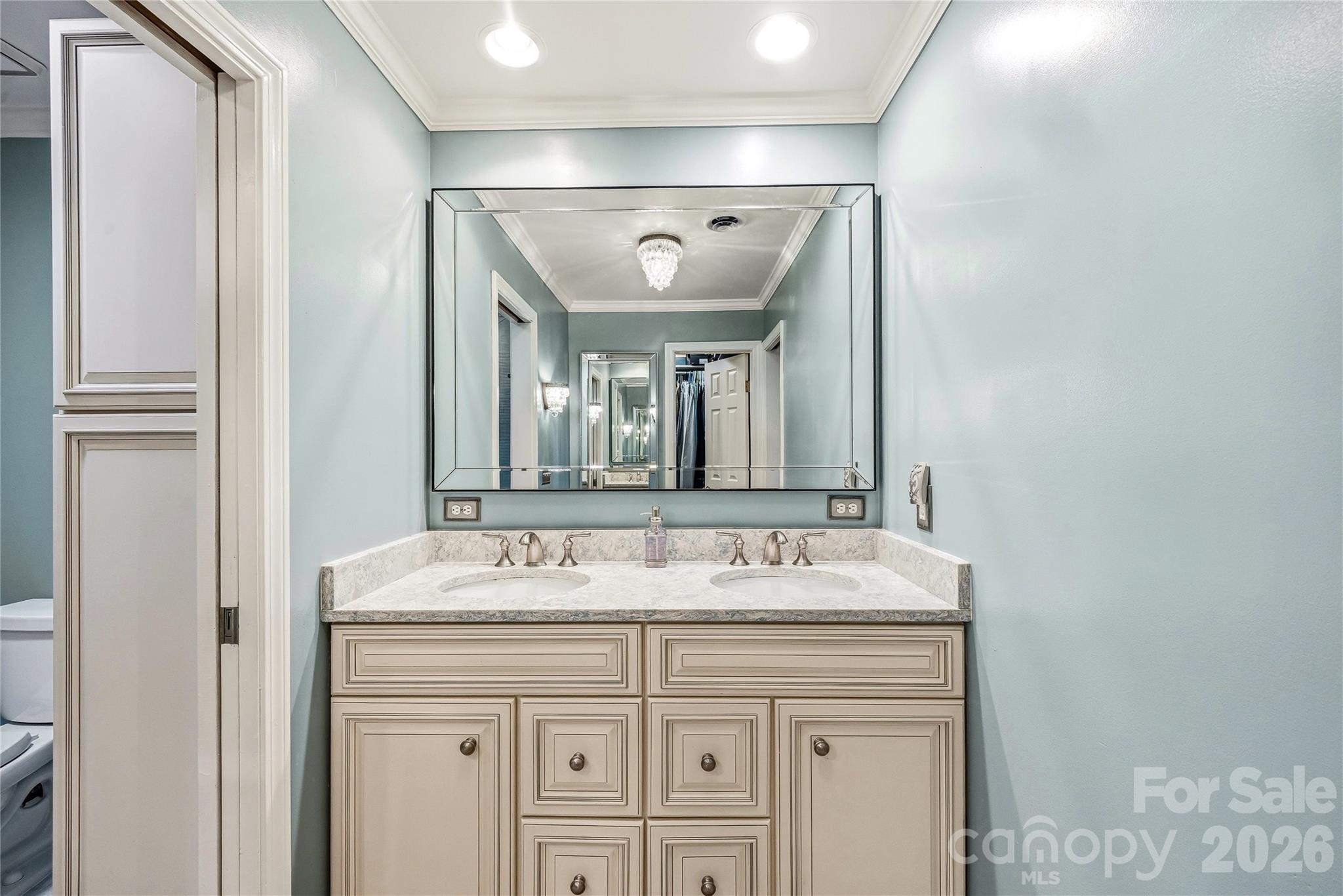 1218 Everette Place — Hendersonville