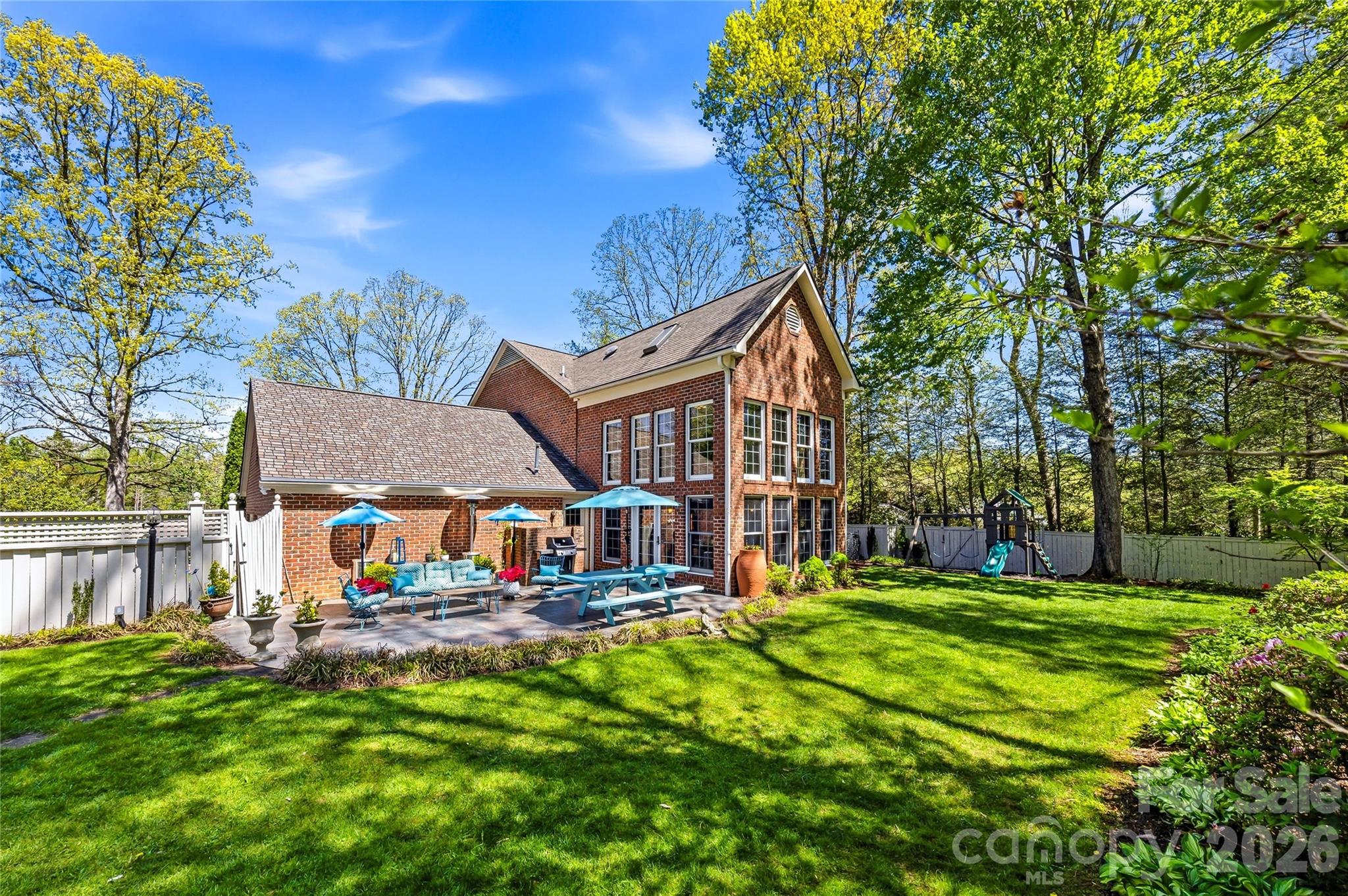 1218 Everette Place — Hendersonville