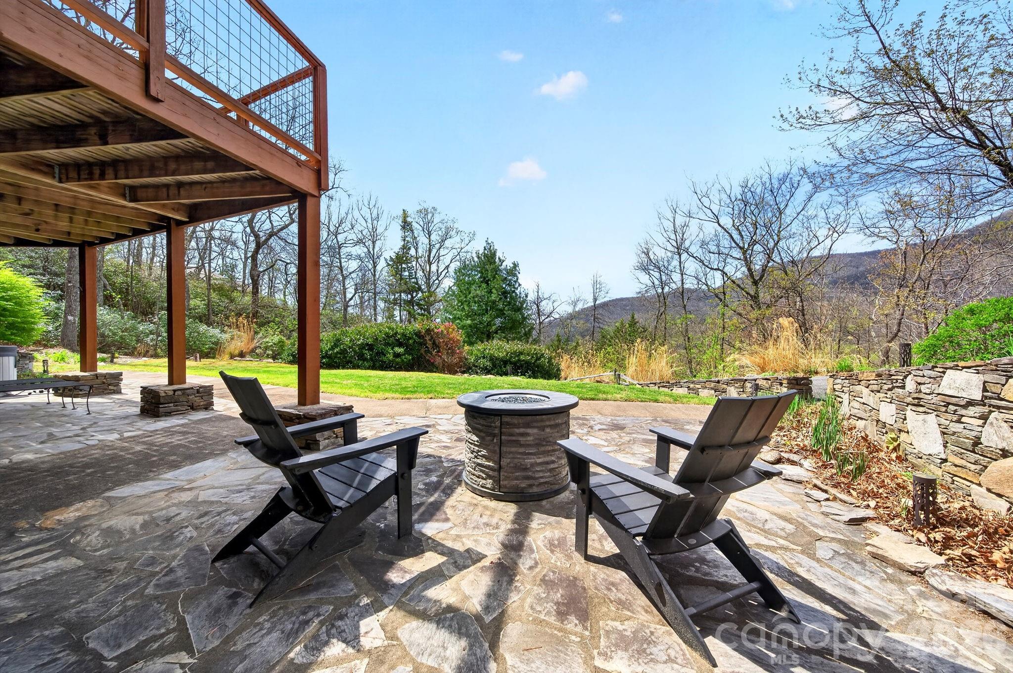 6 Orchard Knob Lane — Black Mountain