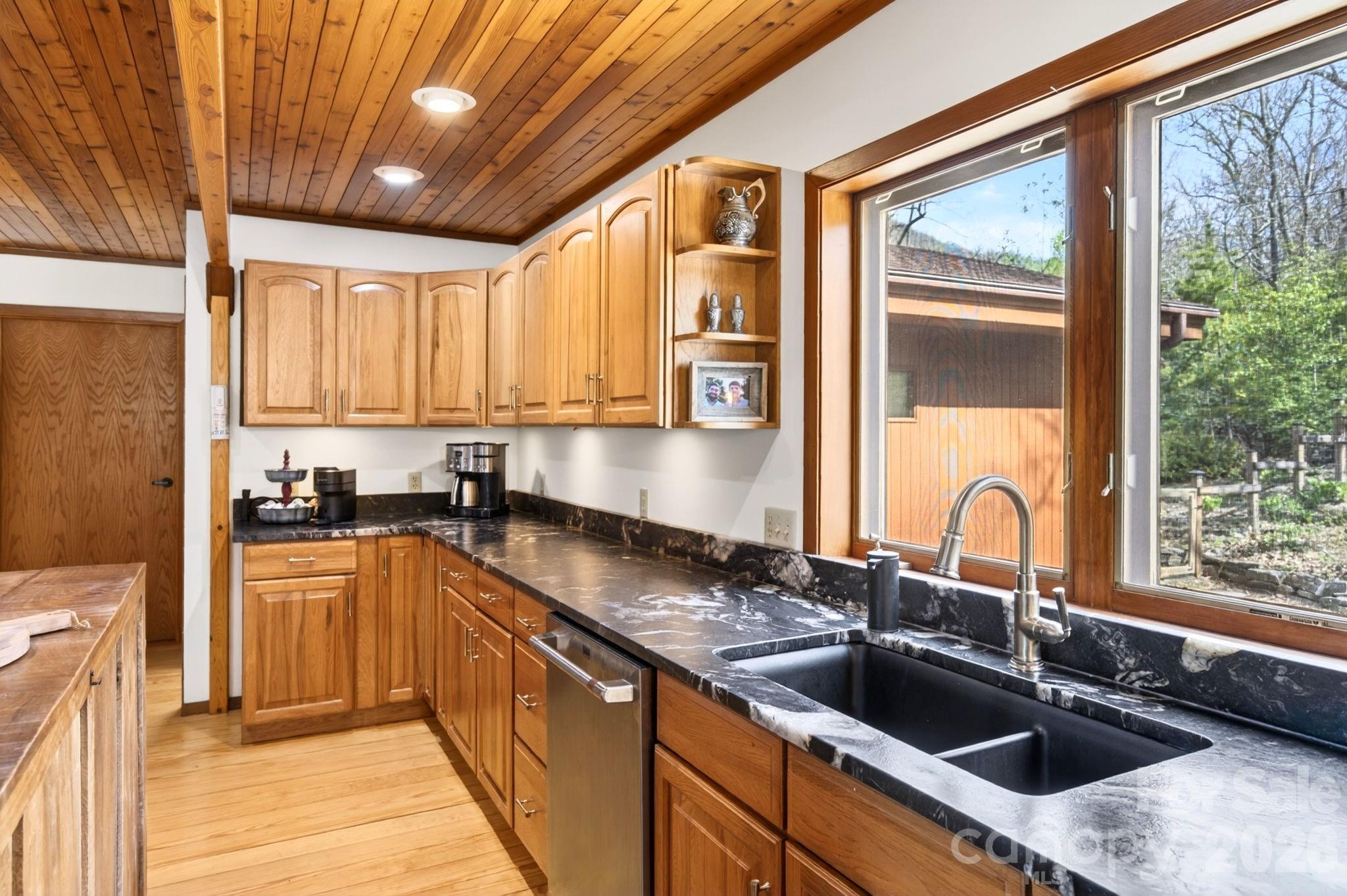 6 Orchard Knob Lane — Black Mountain