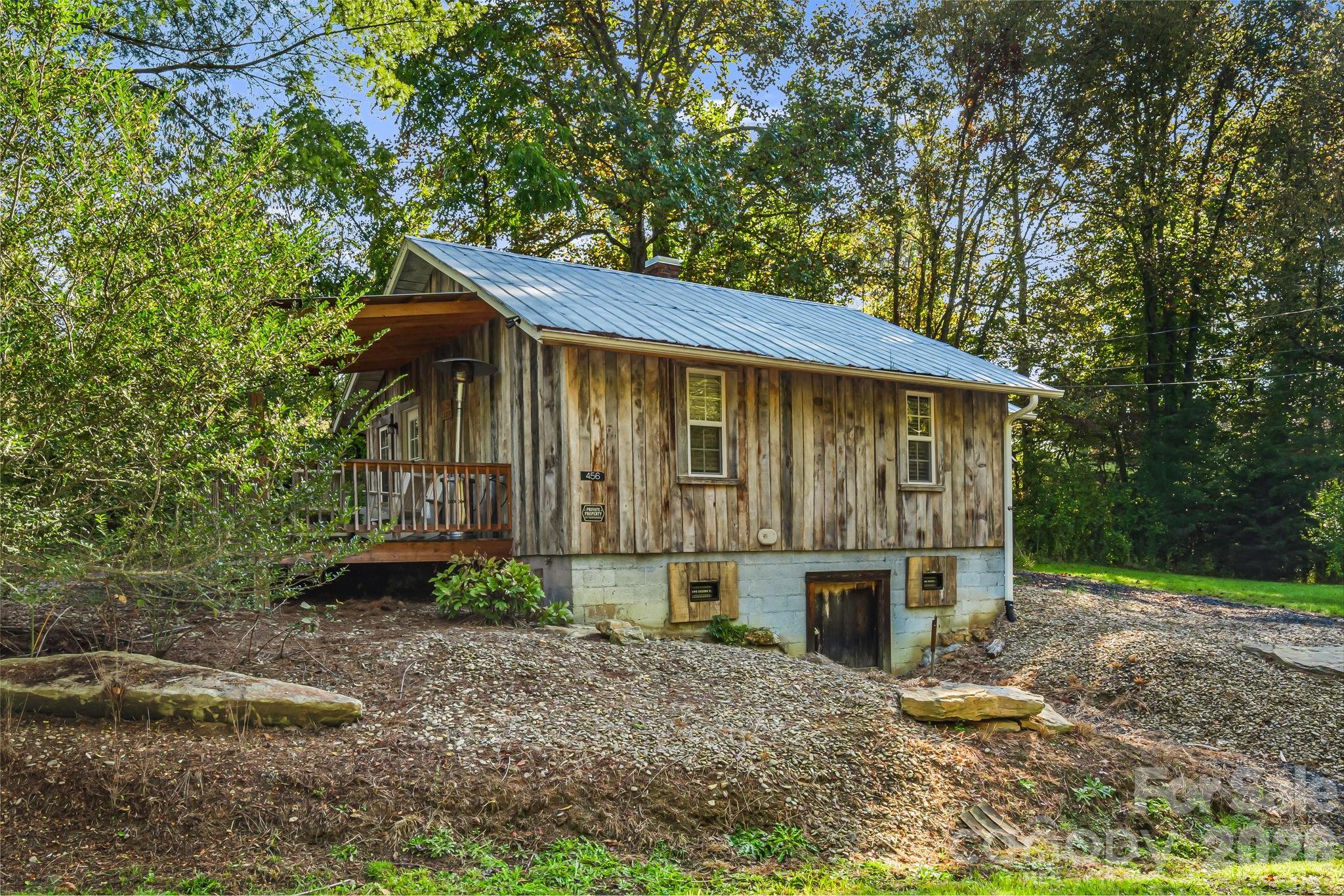 456 Maney Branch Road — Burnsville