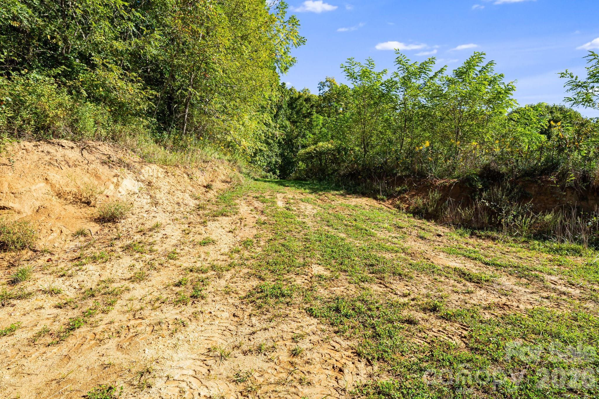 456 Maney Branch Road — Burnsville