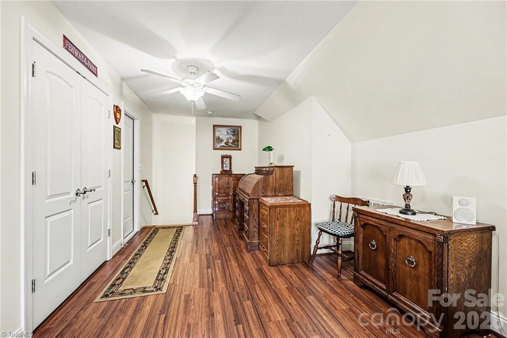 115 Town Lot Drive — Pfafftown