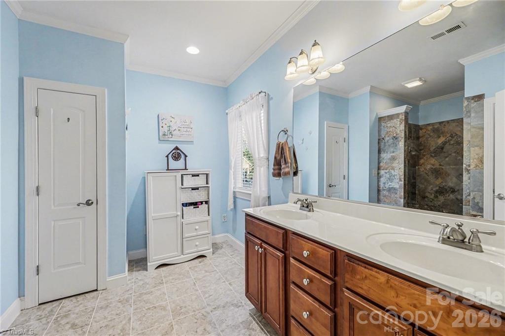 115 Town Lot Drive — Pfafftown