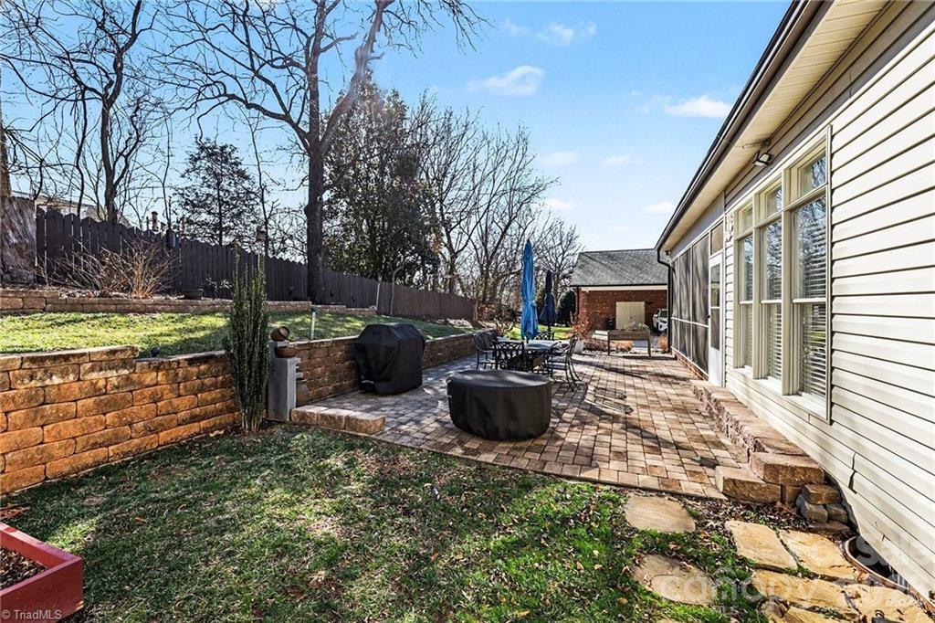 115 Town Lot Drive — Pfafftown