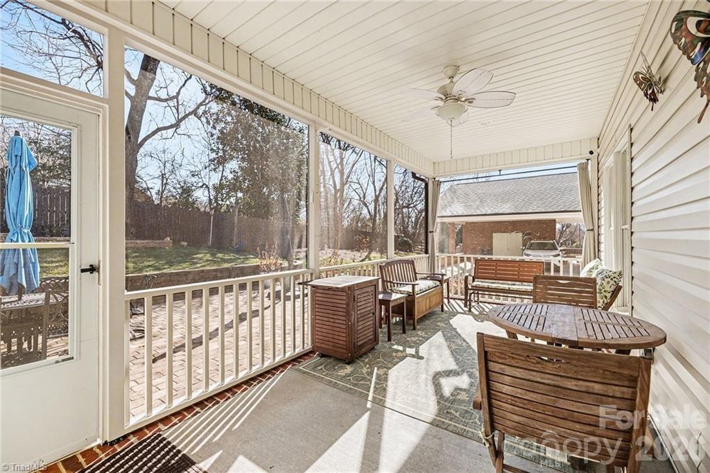 115 Town Lot Drive — Pfafftown