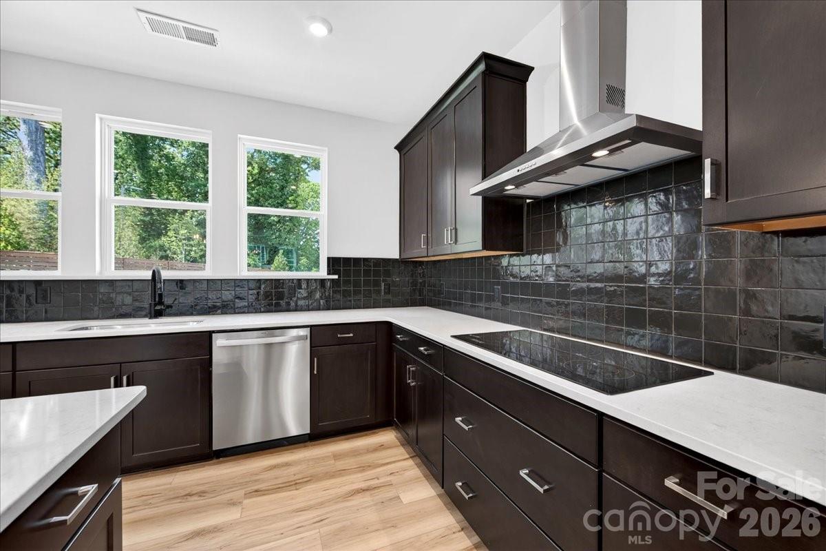 6022 Pivot Court — Charlotte