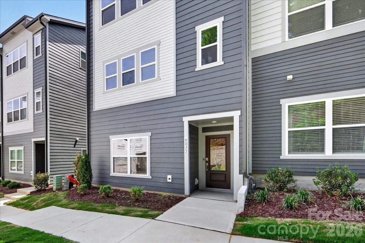 6022 Pivot Court — Charlotte